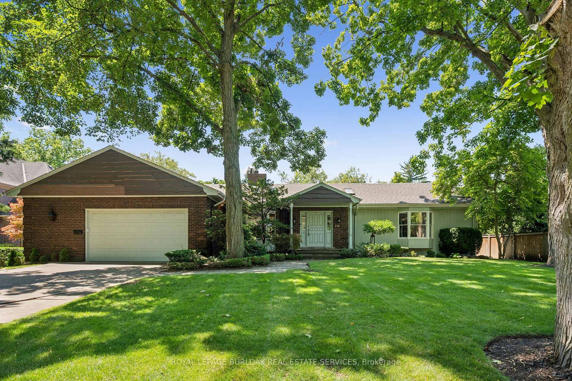 Photo 1 of 138 Appleby Place, Burlington, Shoreacres — HOMEH
