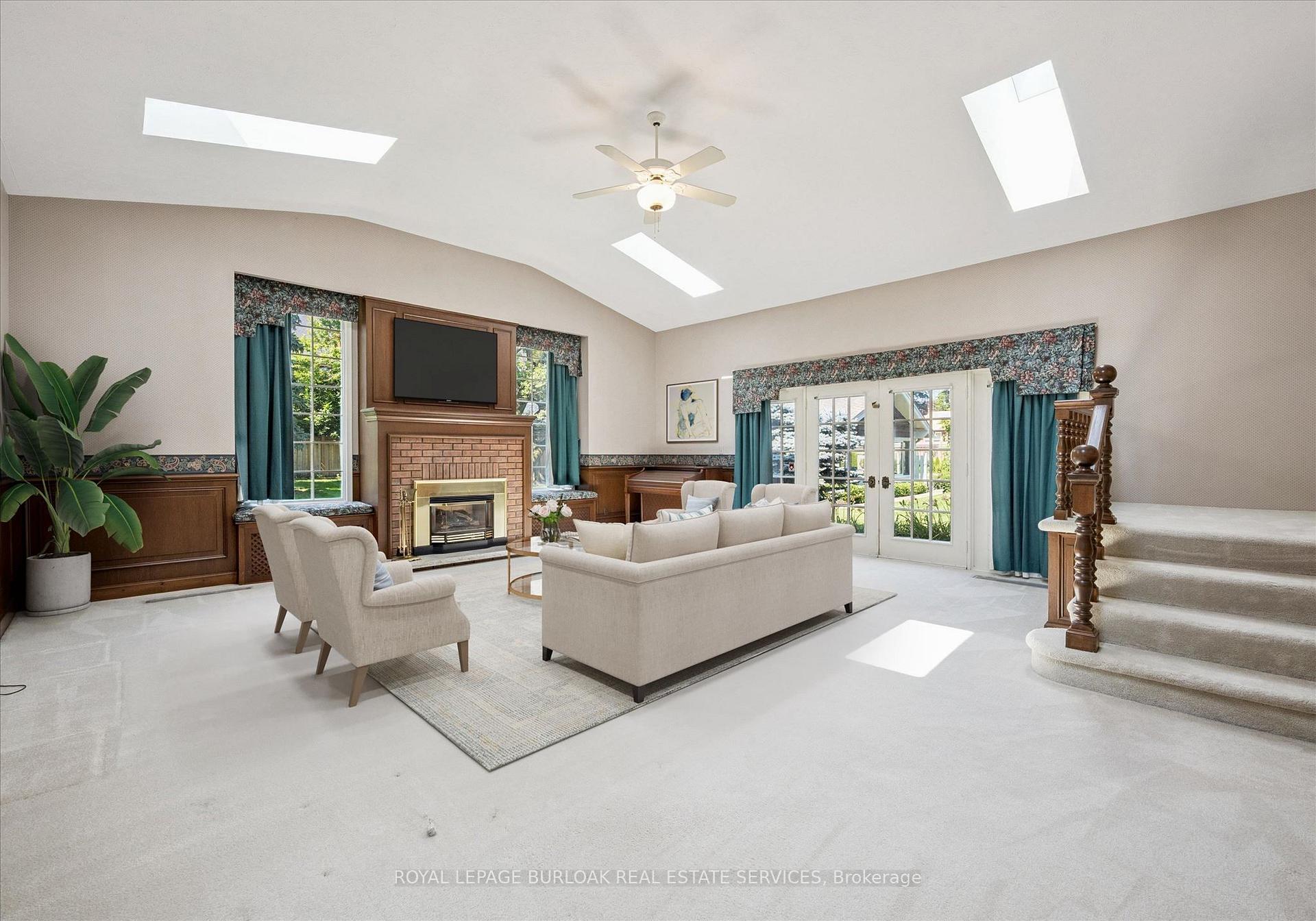 Photo 13 of 138 Appleby Place, Burlington, Shoreacres — HOMEH