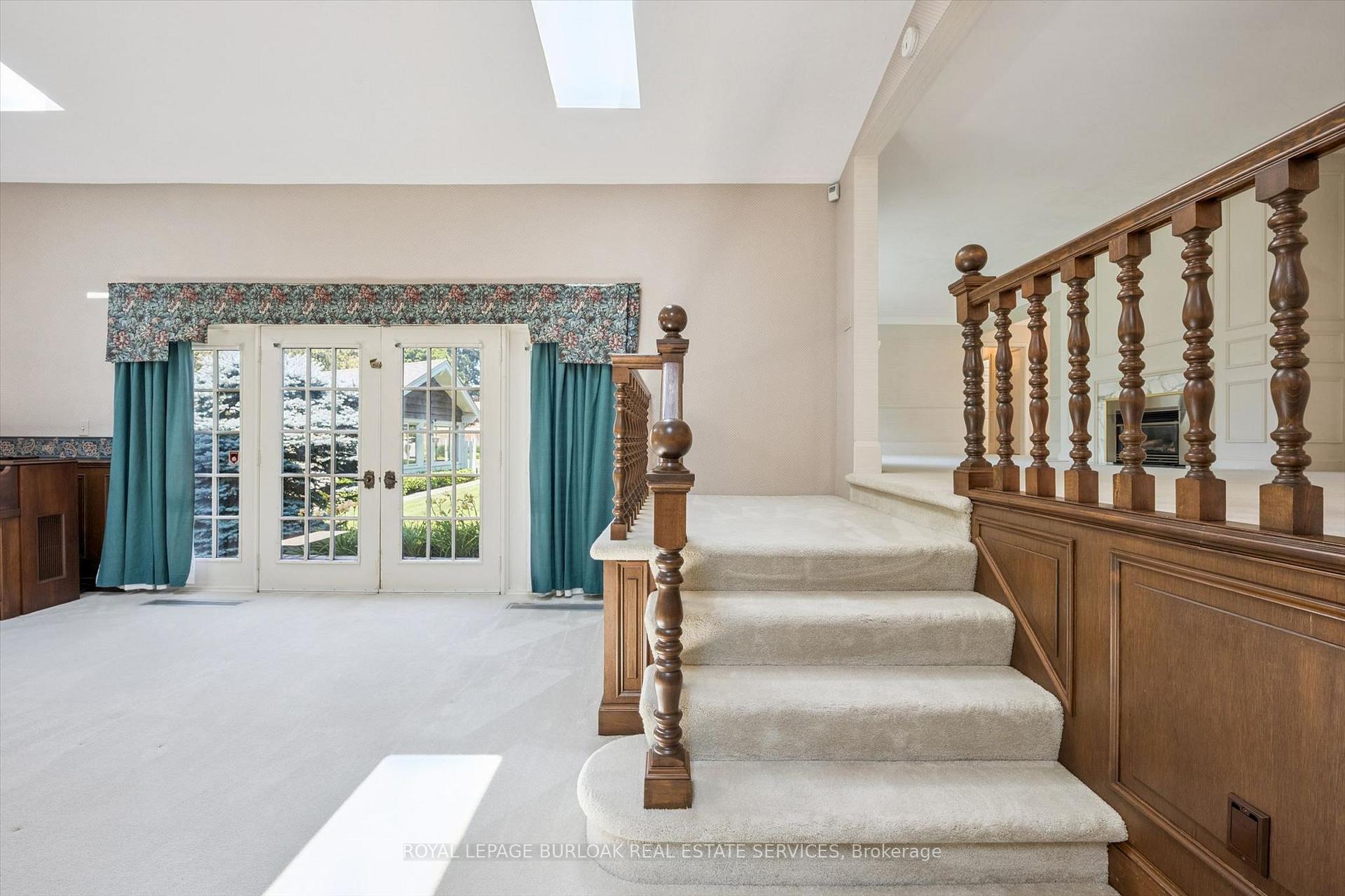 Photo 15 of 138 Appleby Place, Burlington, Shoreacres — HOMEH