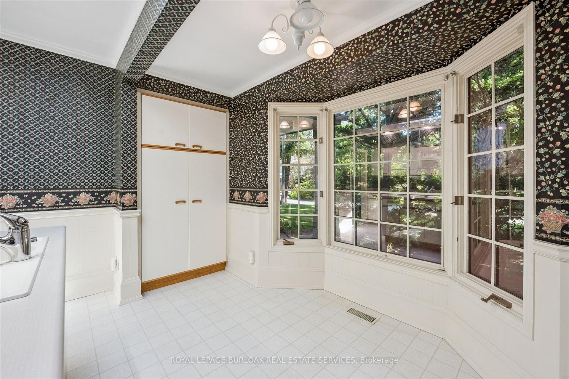 Photo 18 of 138 Appleby Place, Burlington, Shoreacres — HOMEH
