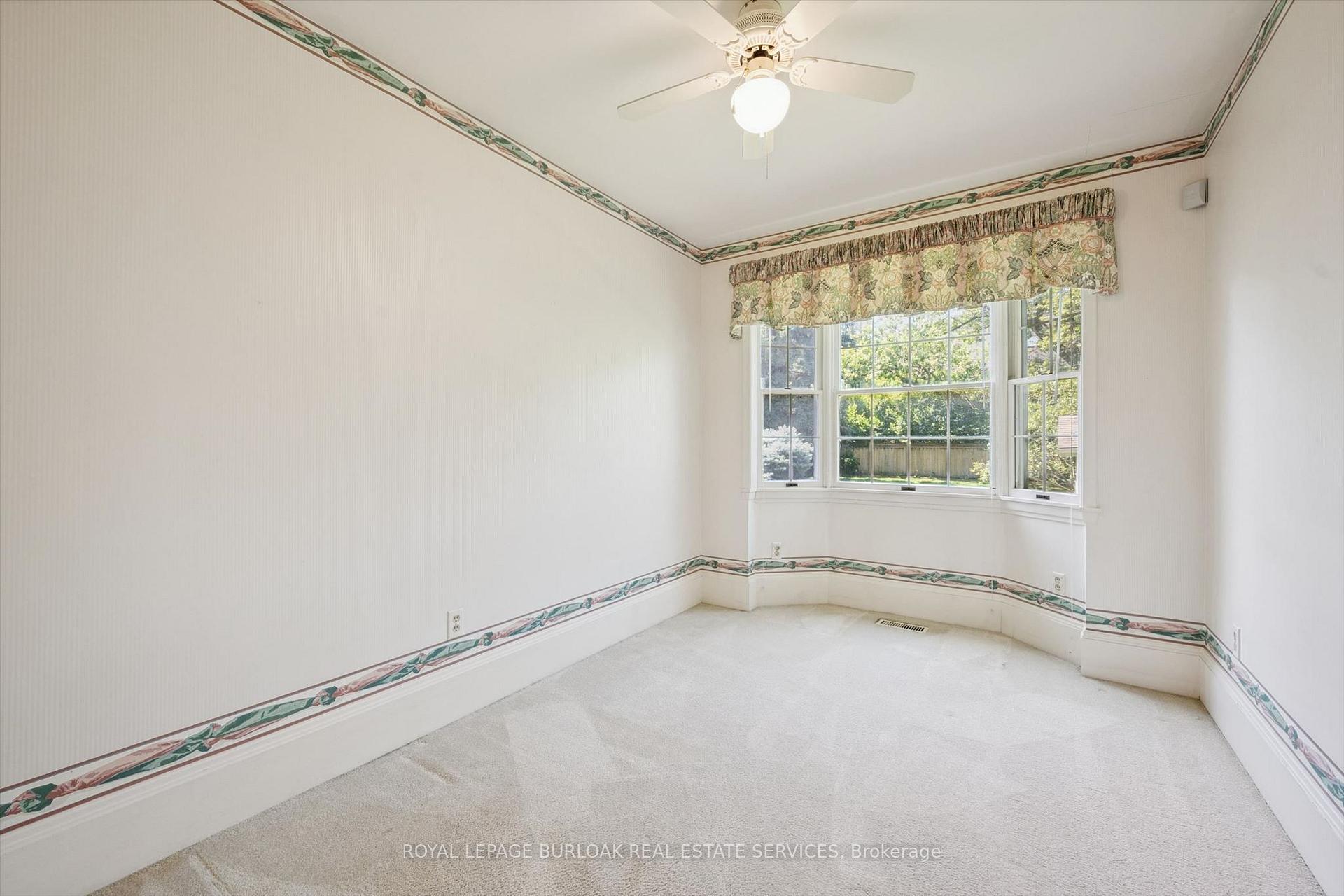 Photo 24 of 138 Appleby Place, Burlington, Shoreacres — HOMEH