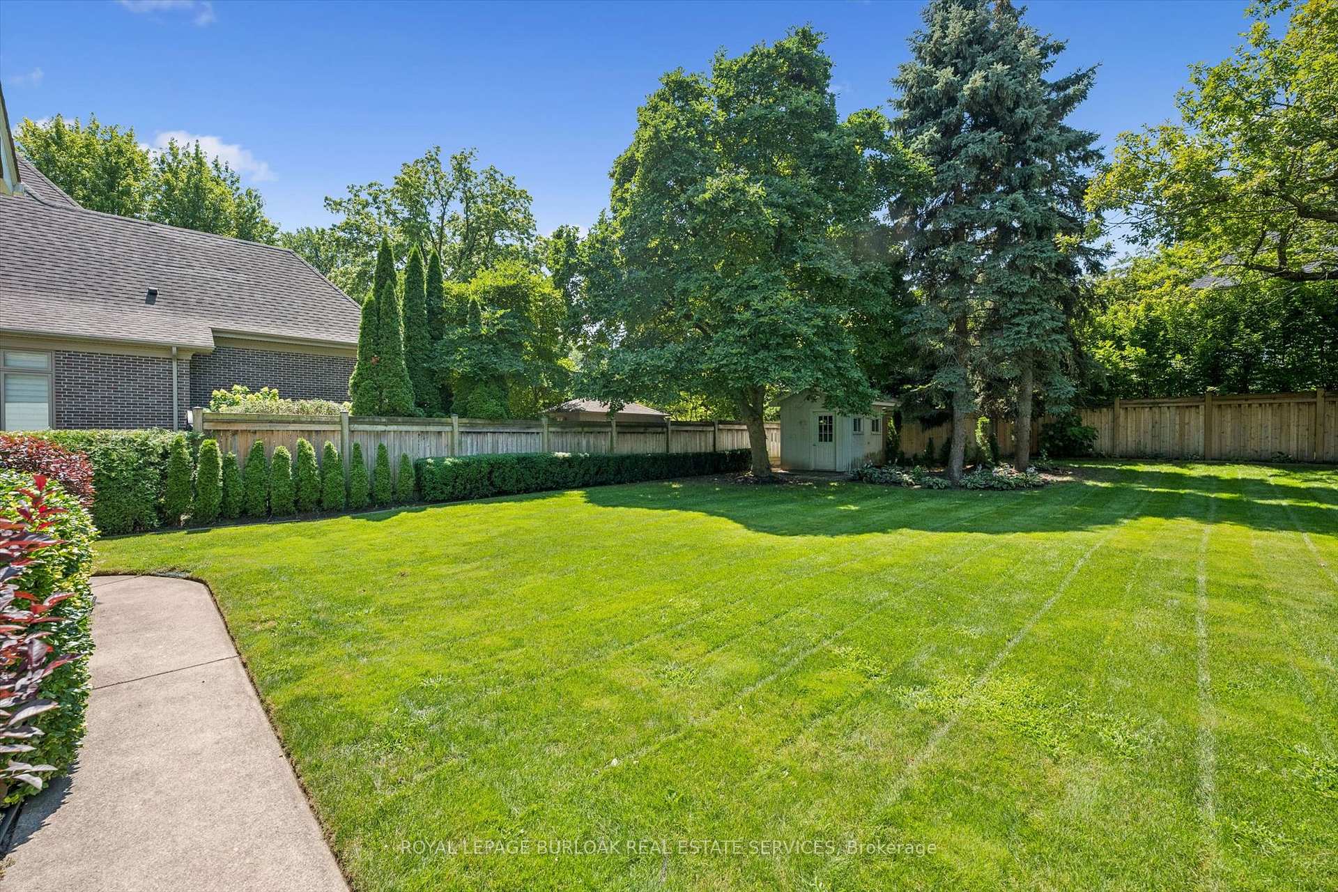 Photo 33 of 138 Appleby Place, Burlington, Shoreacres — HOMEH