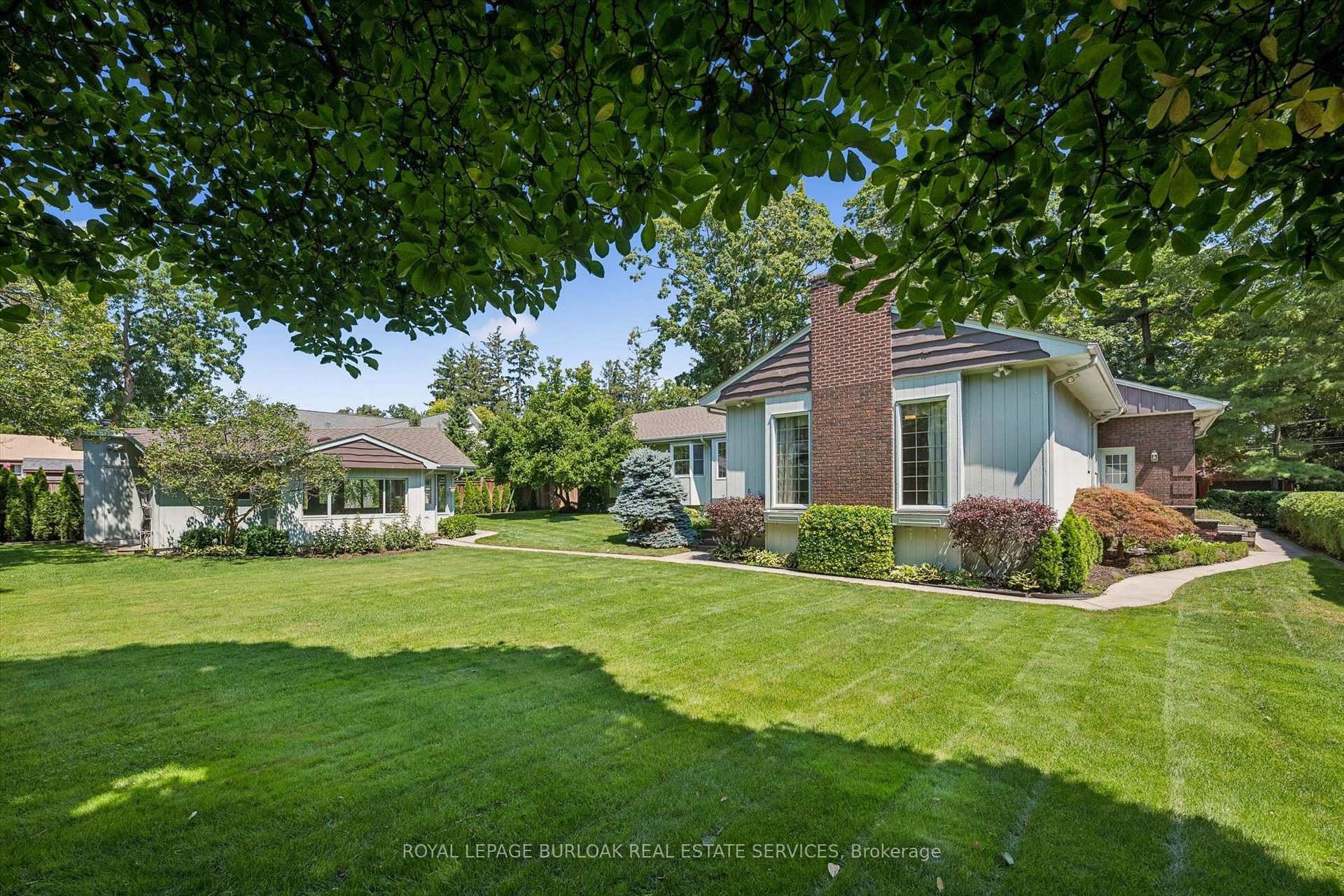 Photo 34 of 138 Appleby Place, Burlington, Shoreacres — HOMEH