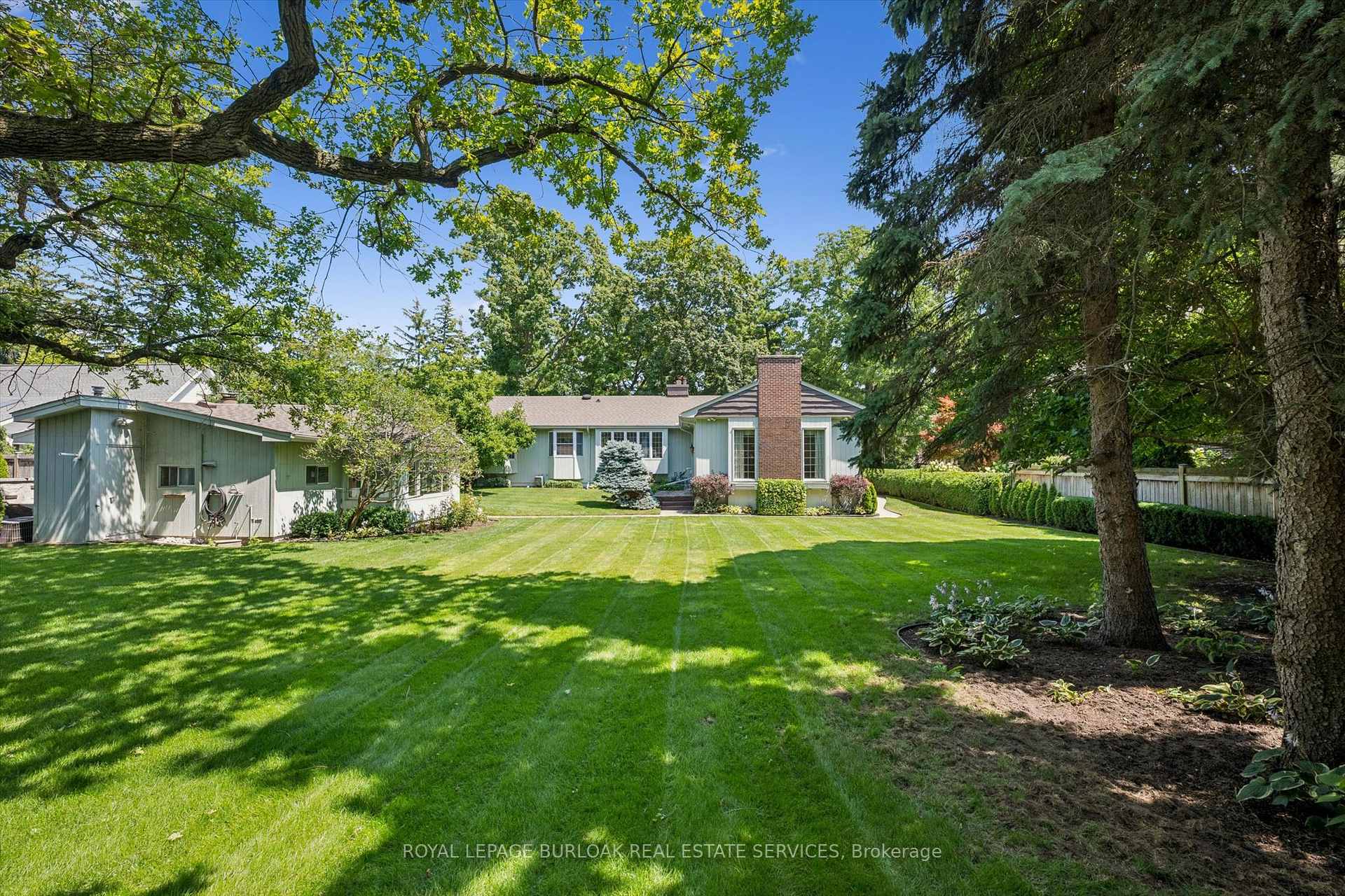 Photo 35 of 138 Appleby Place, Burlington, Shoreacres — HOMEH