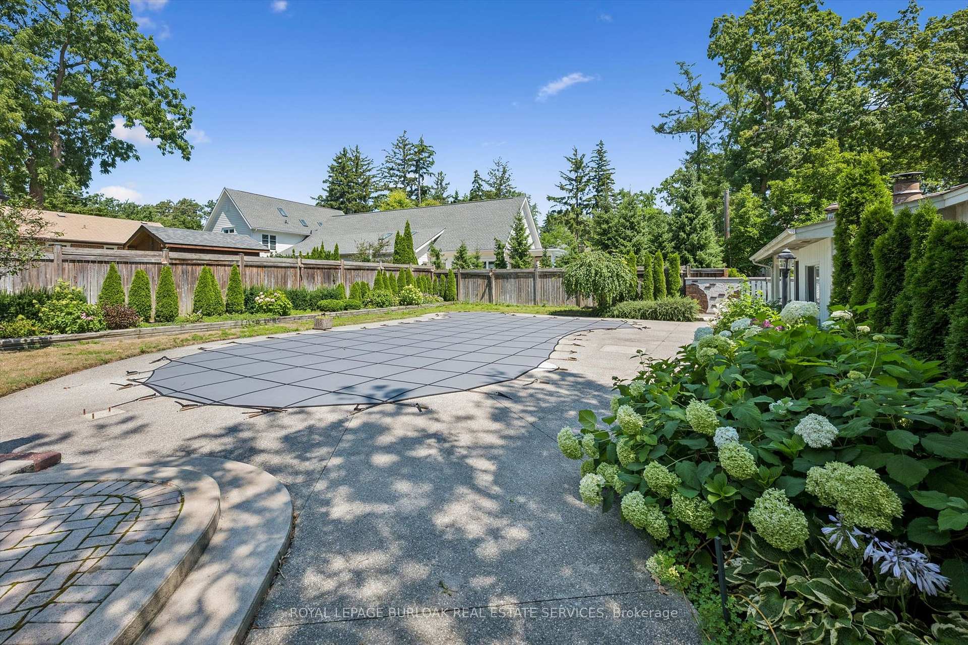 Photo 36 of 138 Appleby Place, Burlington, Shoreacres — HOMEH