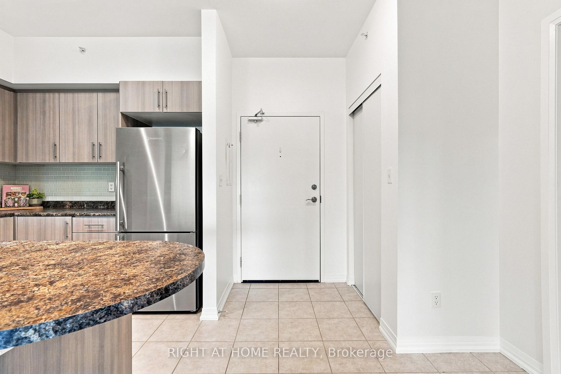 Photo 8 of Unit #106, 299 Cundles Road E, Barrie, Alliance — HOMEH