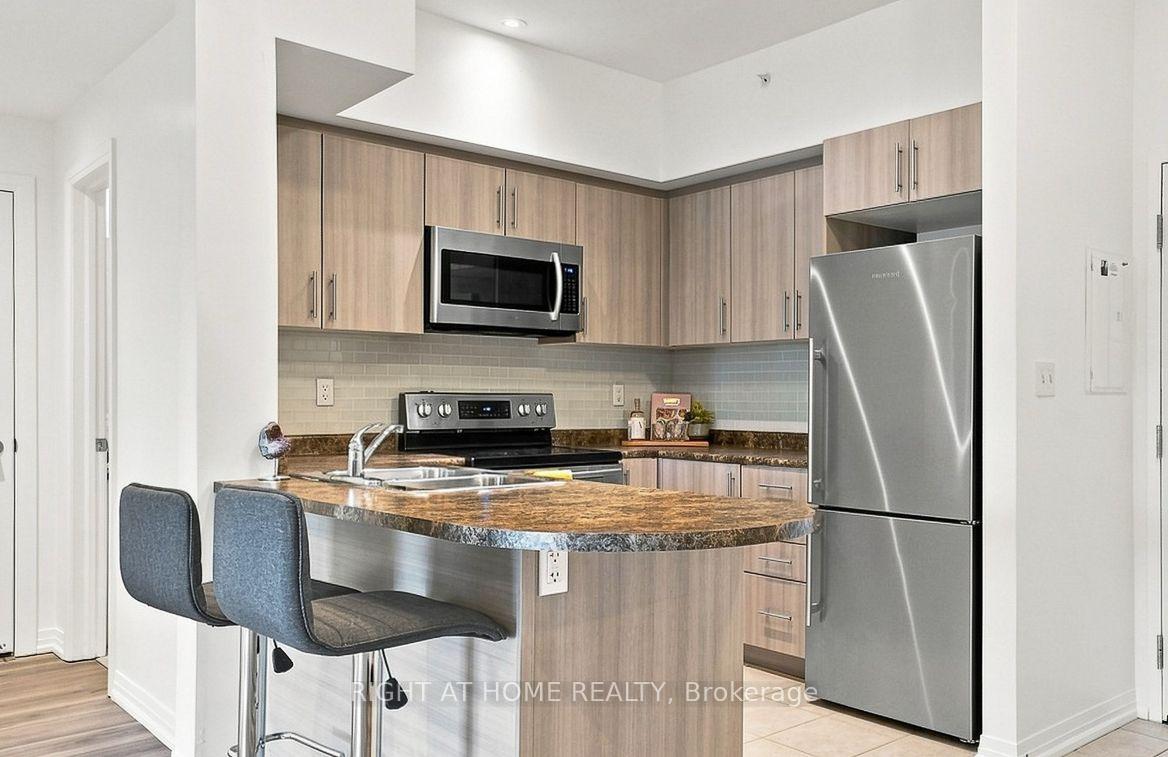 Photo 10 of Unit #106, 299 Cundles Road E, Barrie, Alliance — HOMEH