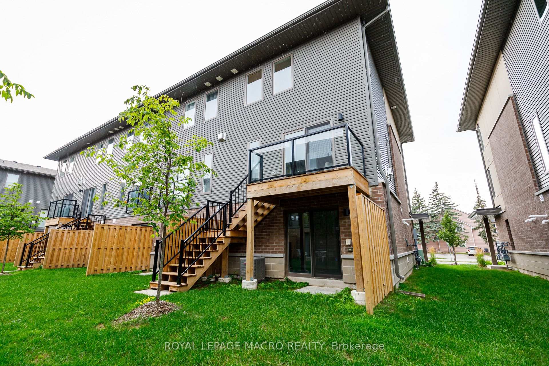 Photo 40 of Unit 1, 33 Dawson Drive, Collingwood — HOMEH