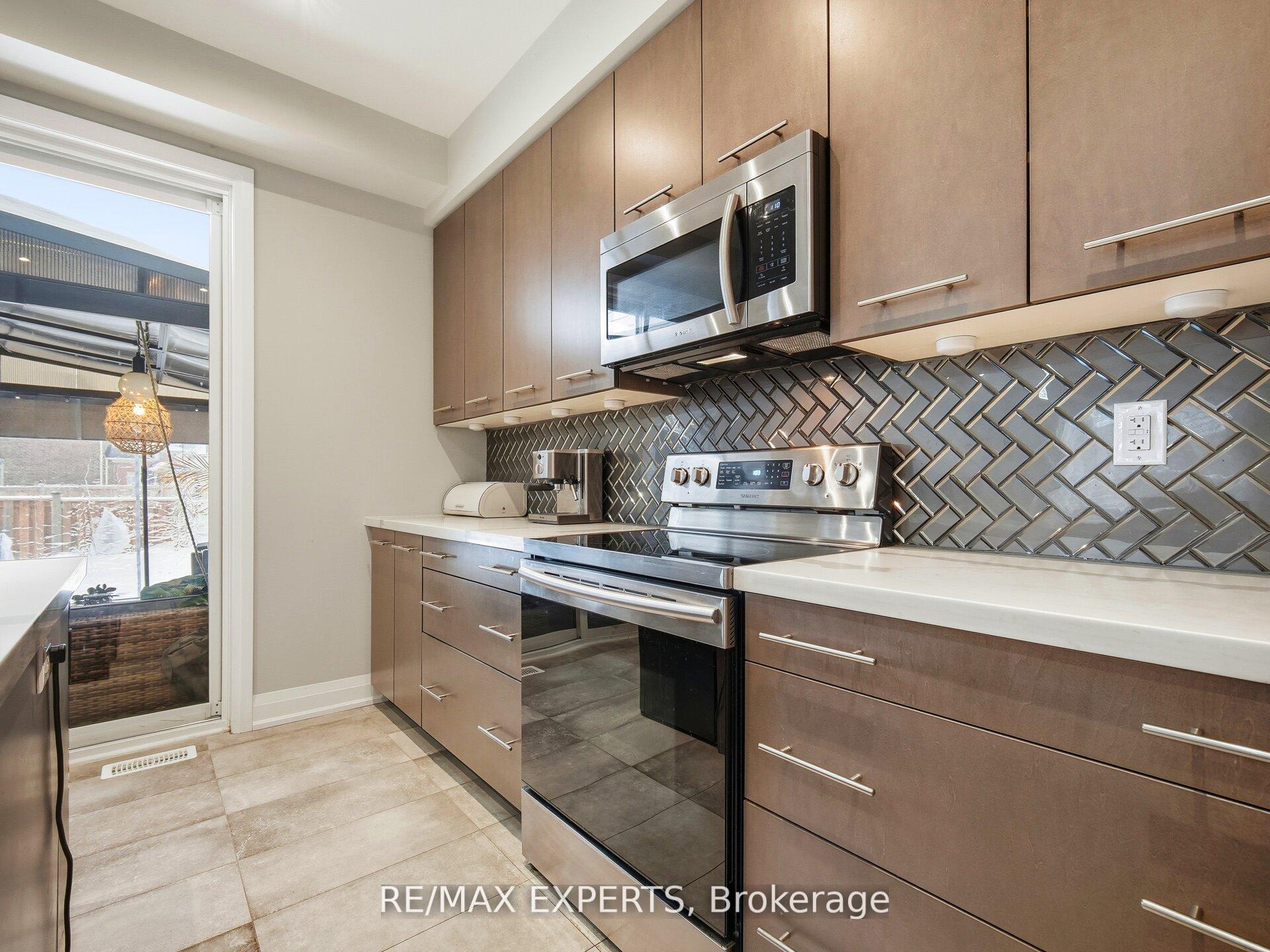 Photo 7 of 120 Farley Road, Centre Wellington, Fergus — HOMEH