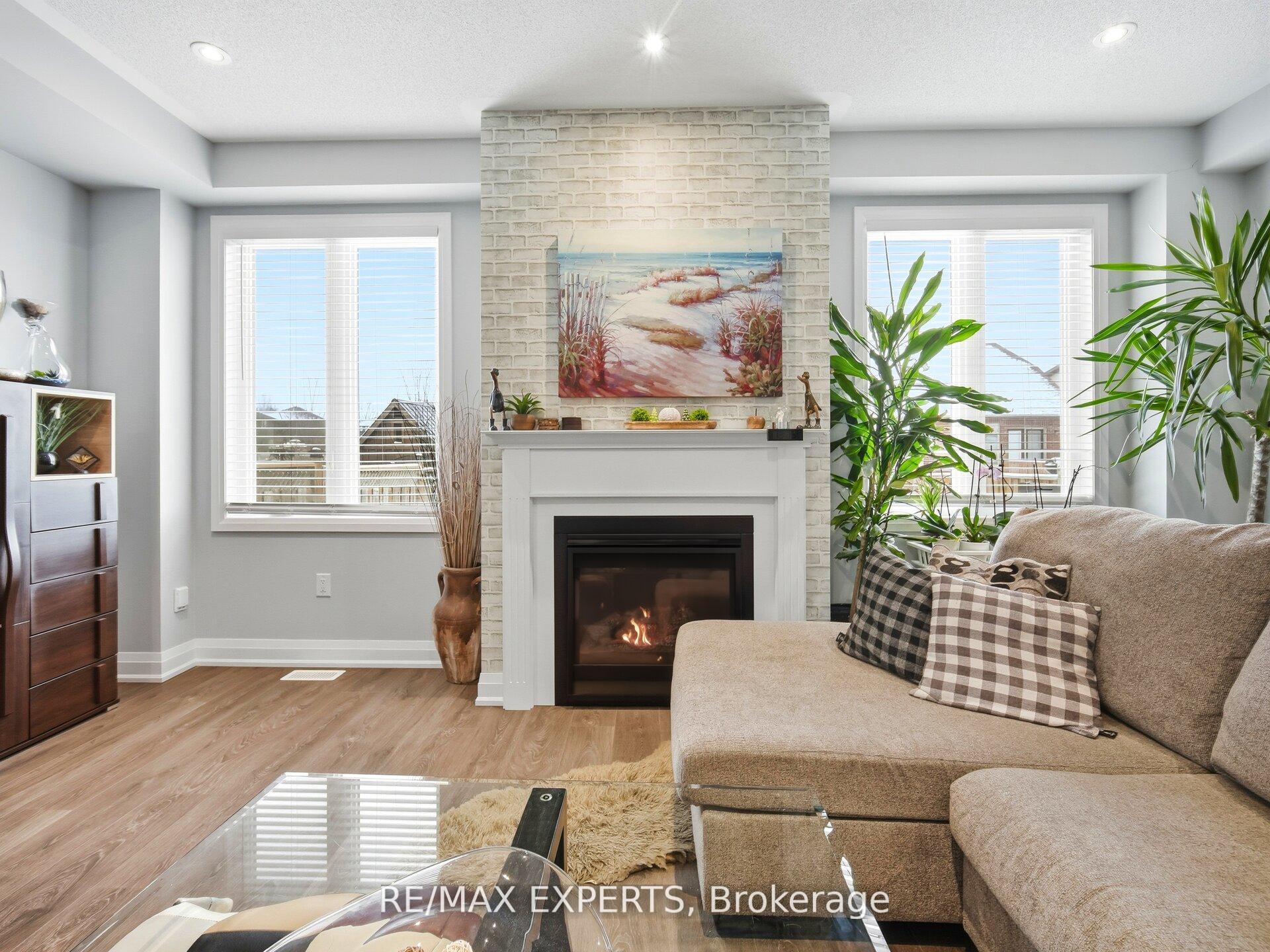 Photo 10 of 120 Farley Road, Centre Wellington, Fergus — HOMEH