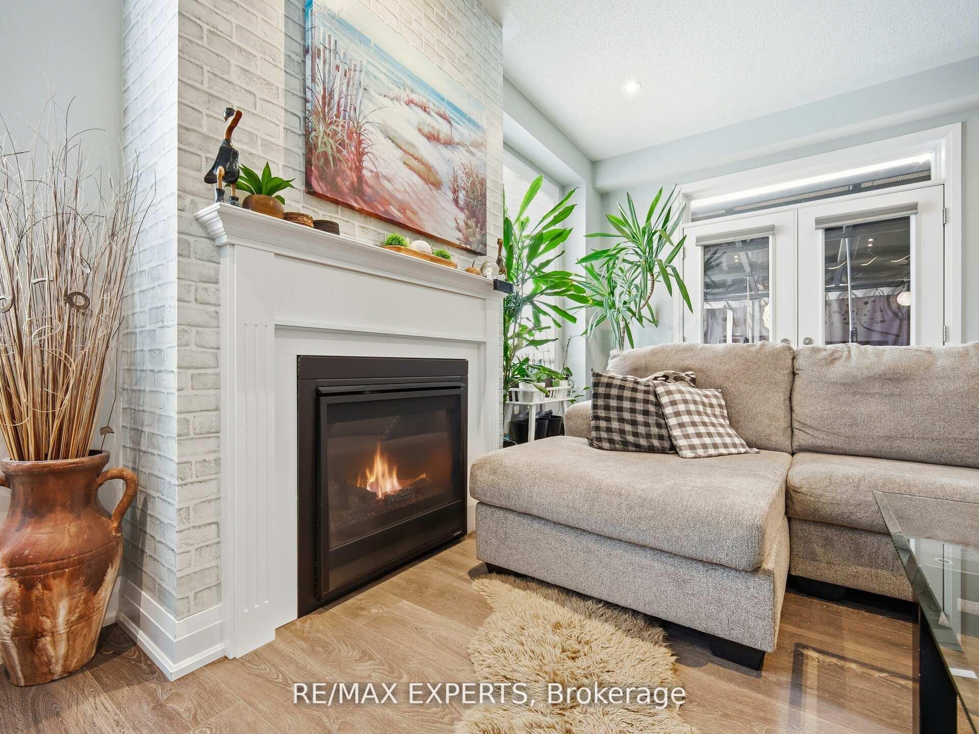 Photo 11 of 120 Farley Road, Centre Wellington, Fergus — HOMEH