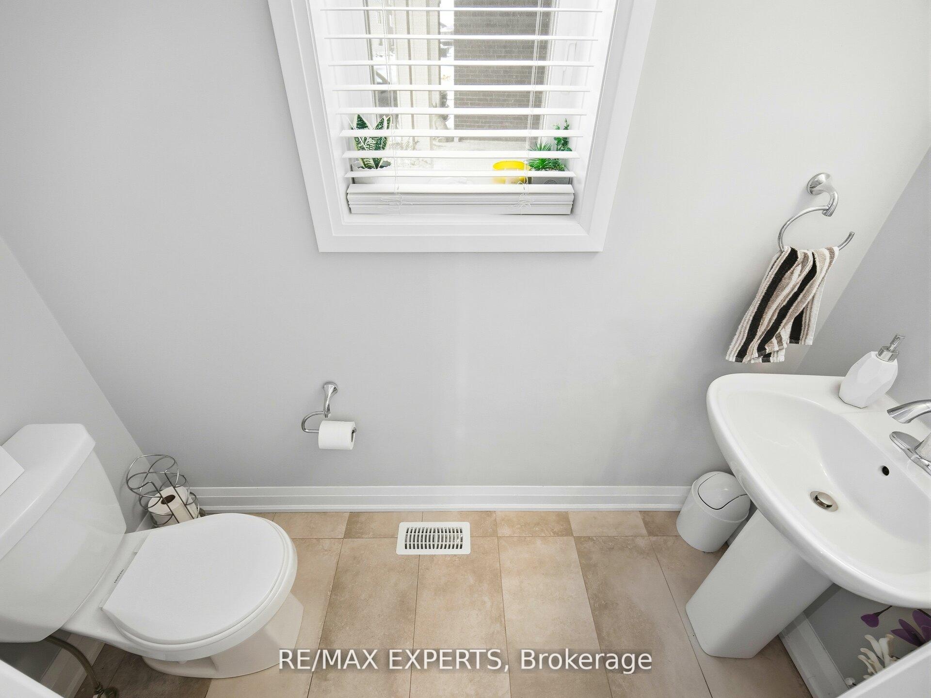 Photo 17 of 120 Farley Road, Centre Wellington, Fergus — HOMEH