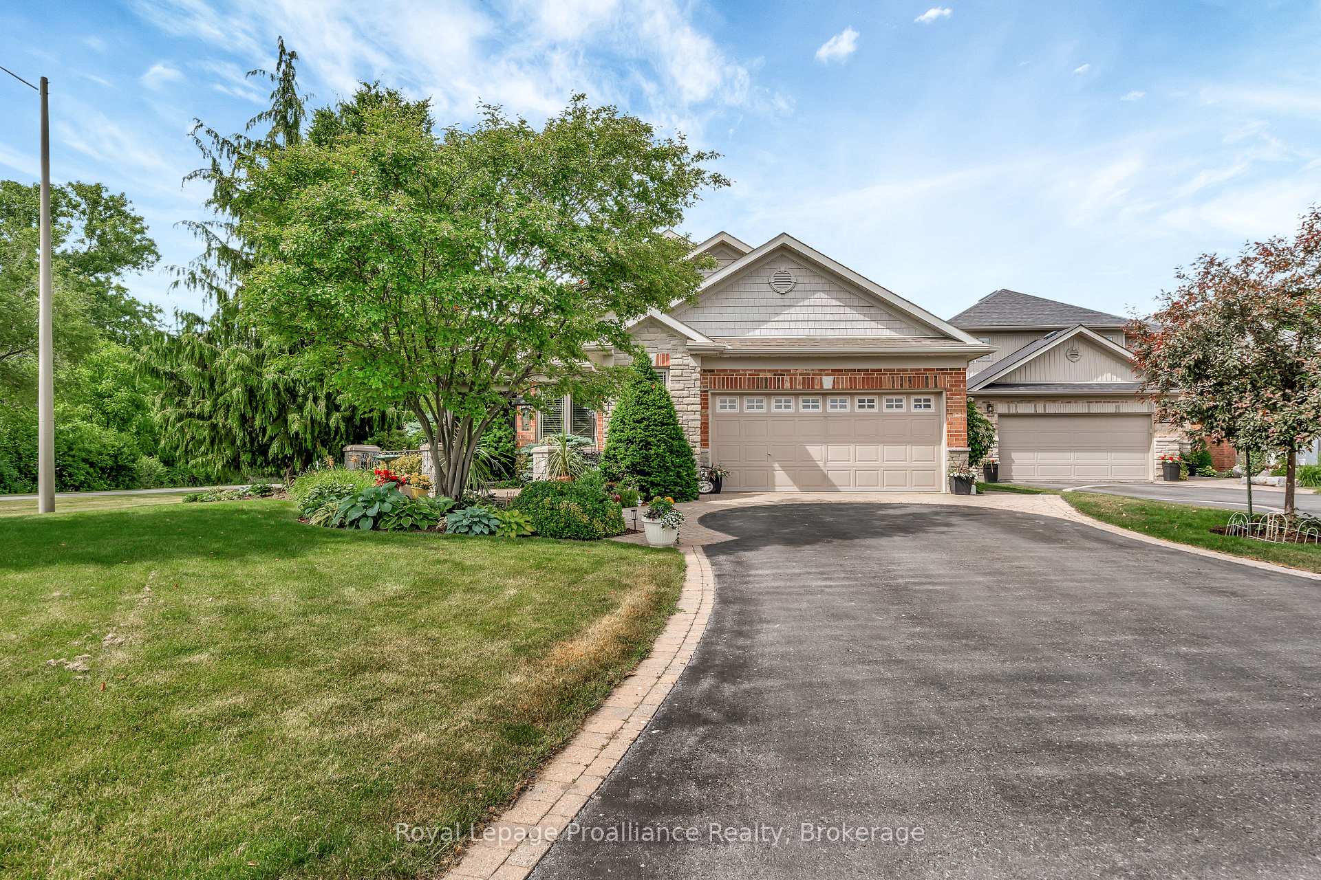 Photo 2 of 22 Trillium Court, Belleville, Belleville Ward — HOMEH