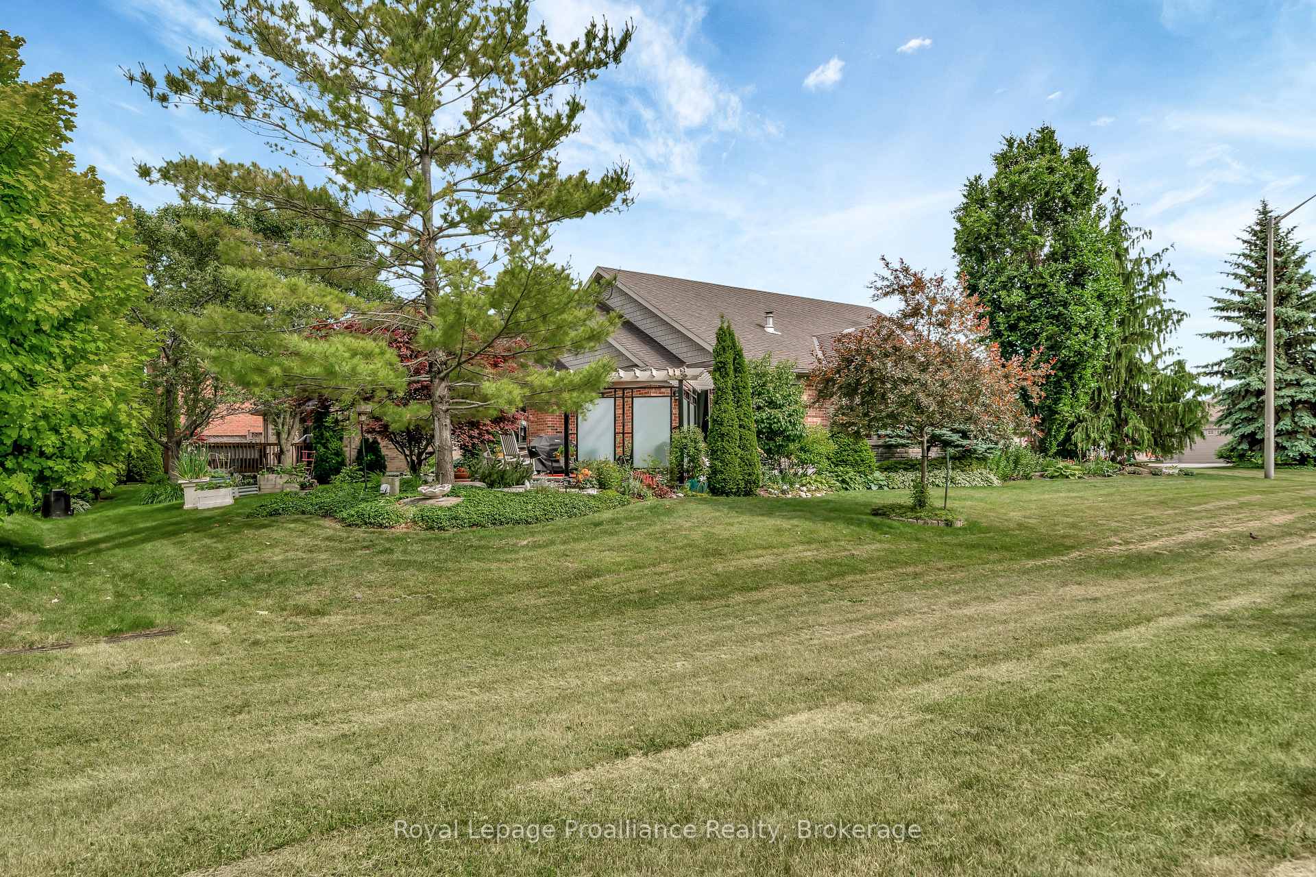 Photo 46 of 22 Trillium Court, Belleville, Belleville Ward — HOMEH