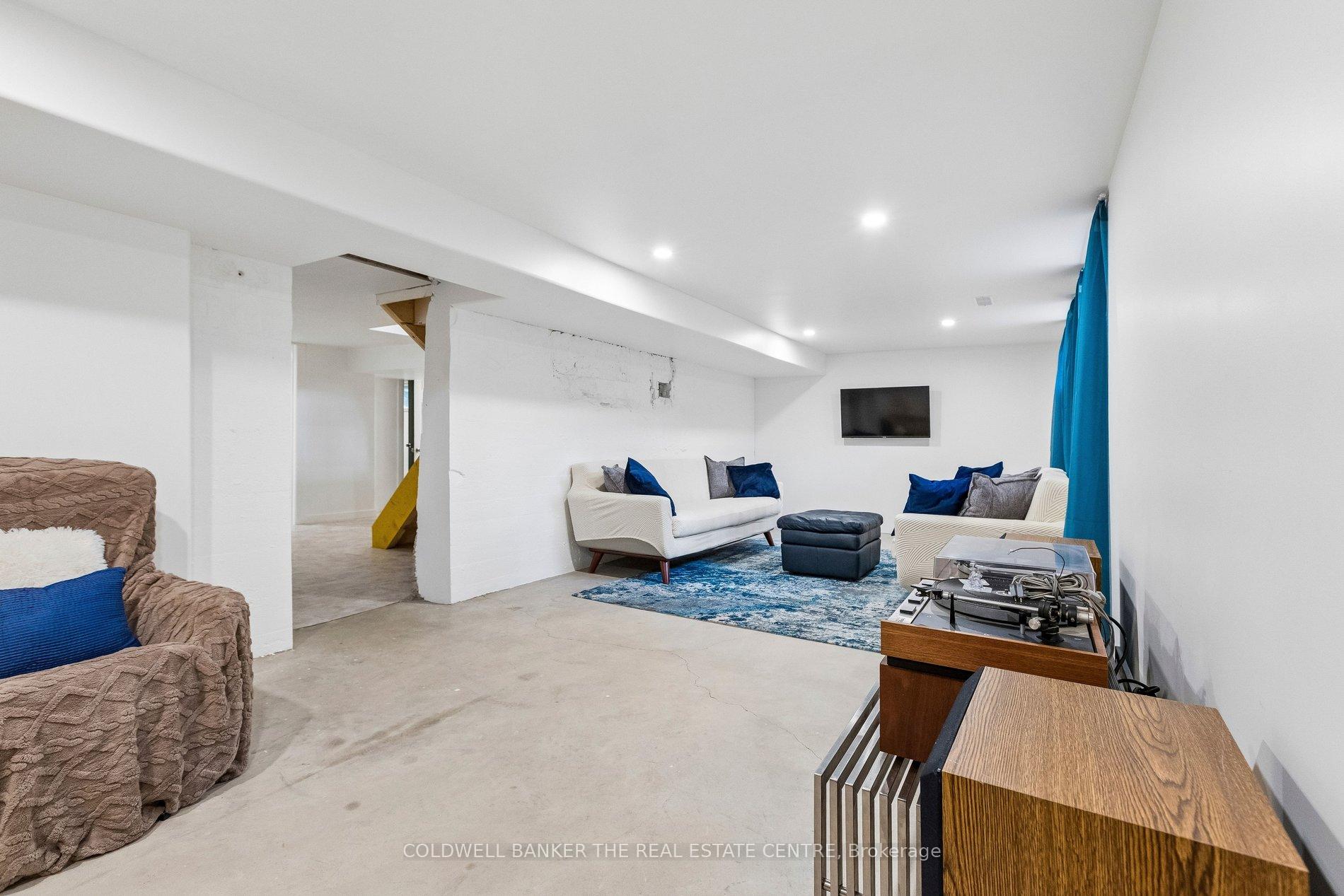 Photo 37 of 37 5 Avenue, Cambridge, St Andrews/Southwood — HOMEH