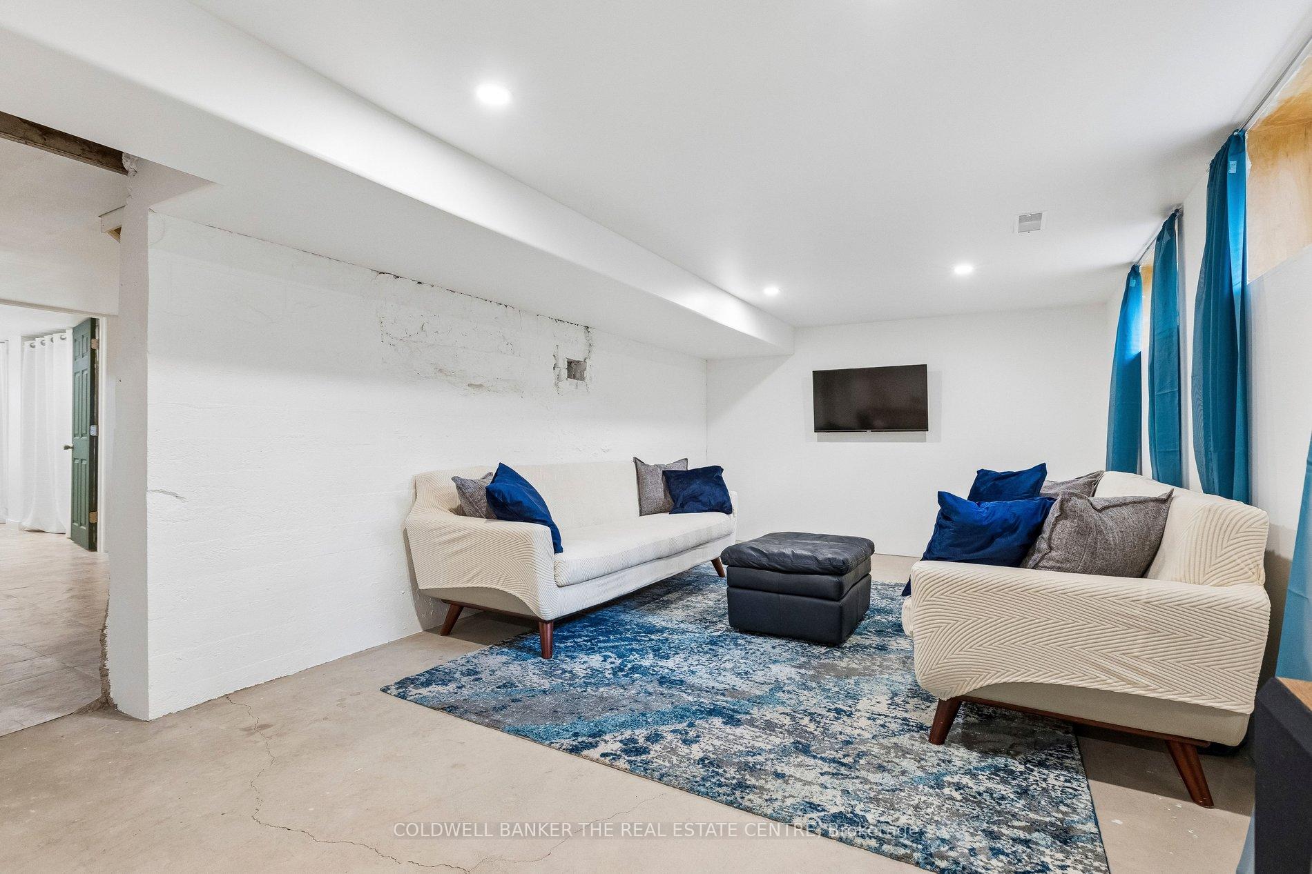 Photo 38 of 37 5 Avenue, Cambridge, St Andrews/Southwood — HOMEH