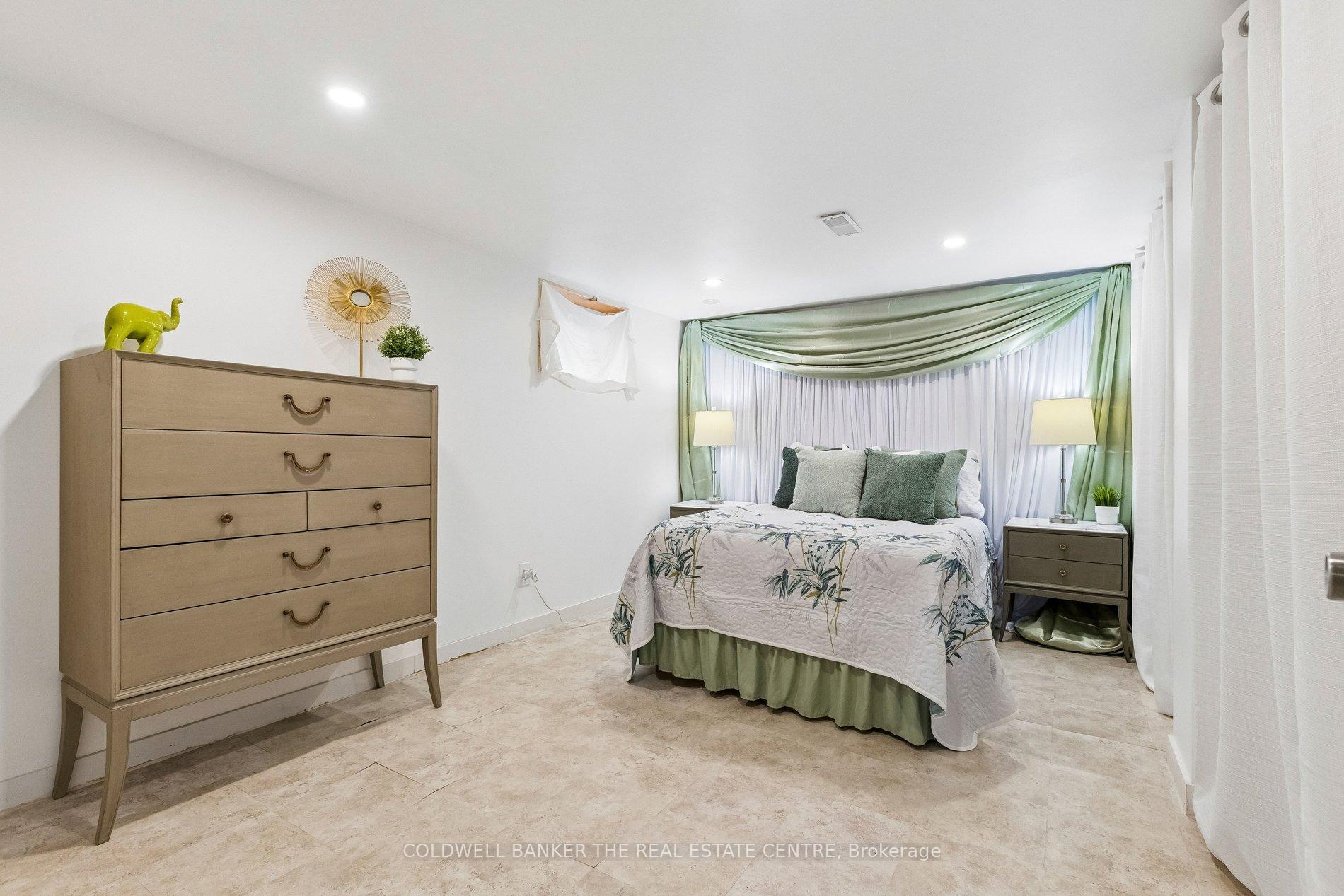 Photo 39 of 37 5 Avenue, Cambridge, St Andrews/Southwood — HOMEH