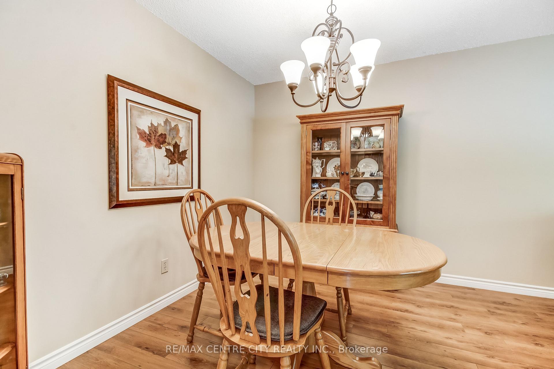Photo 6 of 153 Highview Drive, St. Thomas — HOMEH