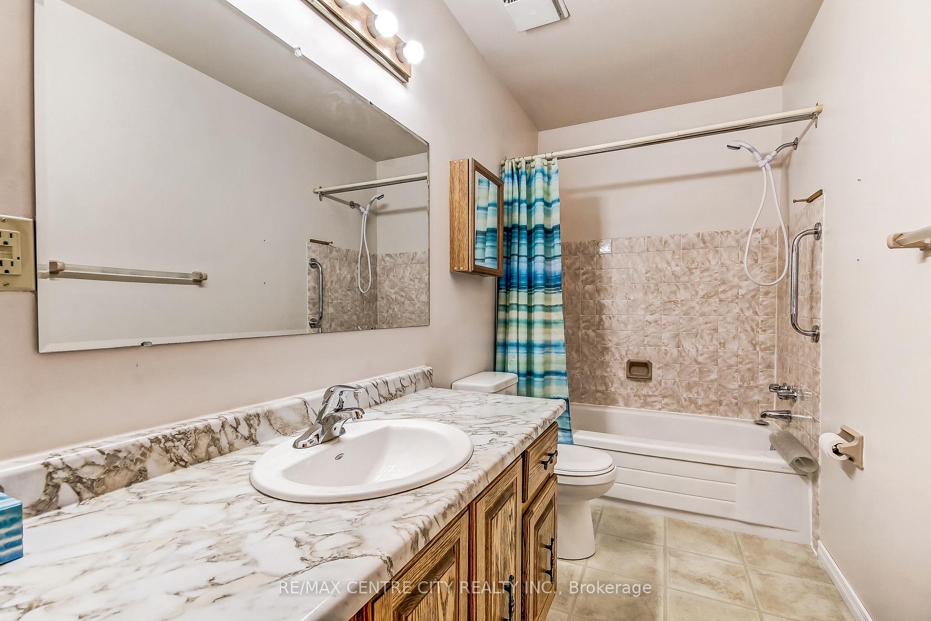 Photo 7 of 153 Highview Drive, St. Thomas — HOMEH