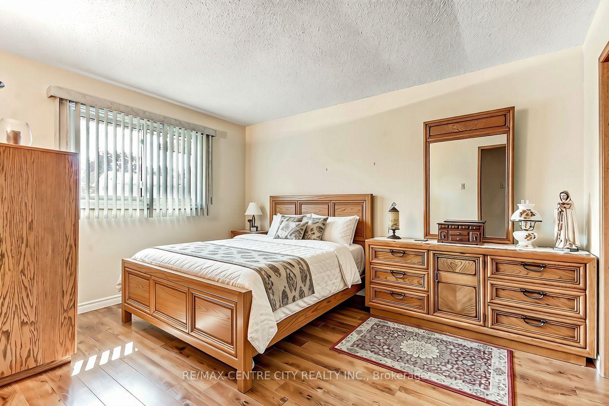 Photo 8 of 153 Highview Drive, St. Thomas — HOMEH