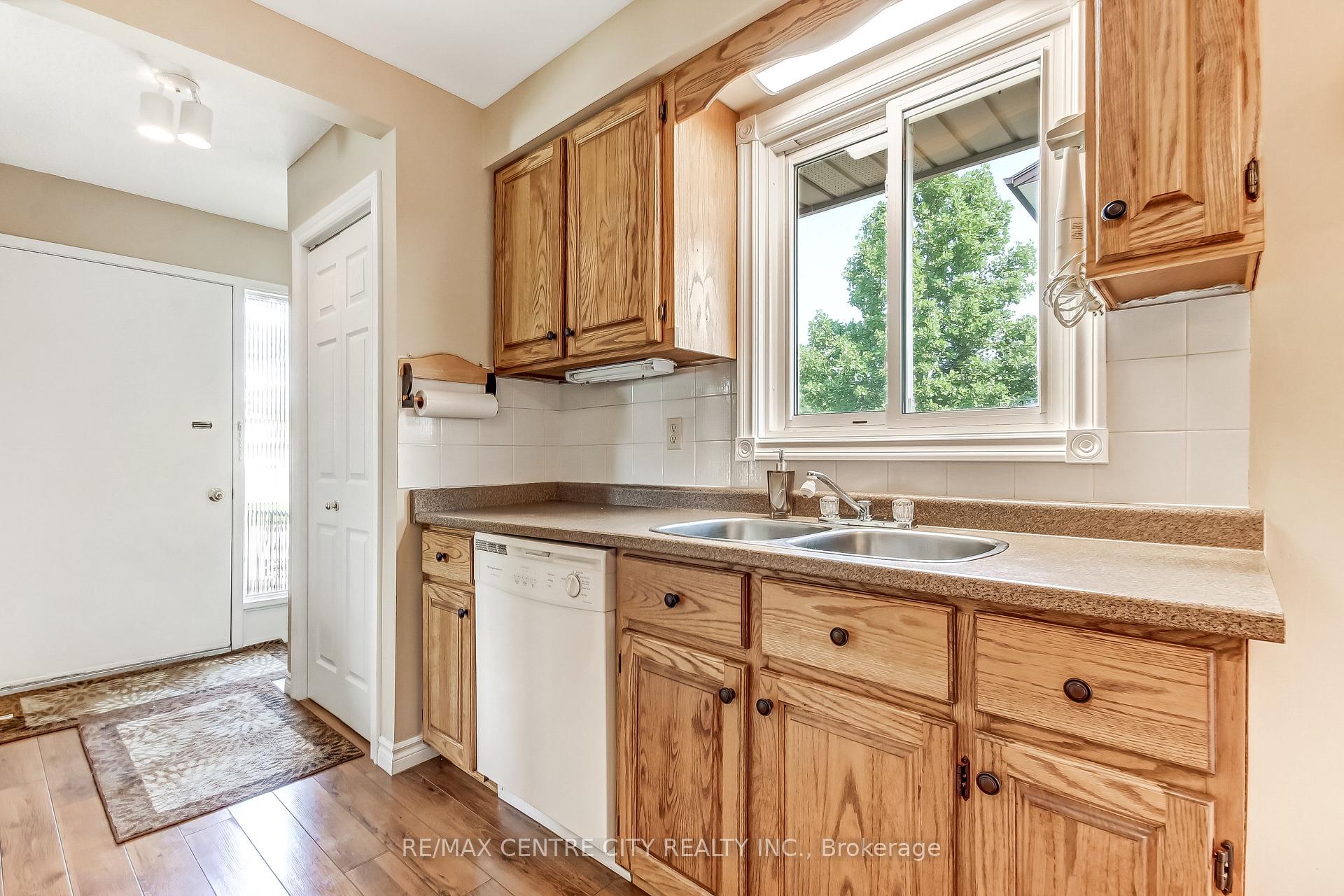 Photo 12 of 153 Highview Drive, St. Thomas — HOMEH
