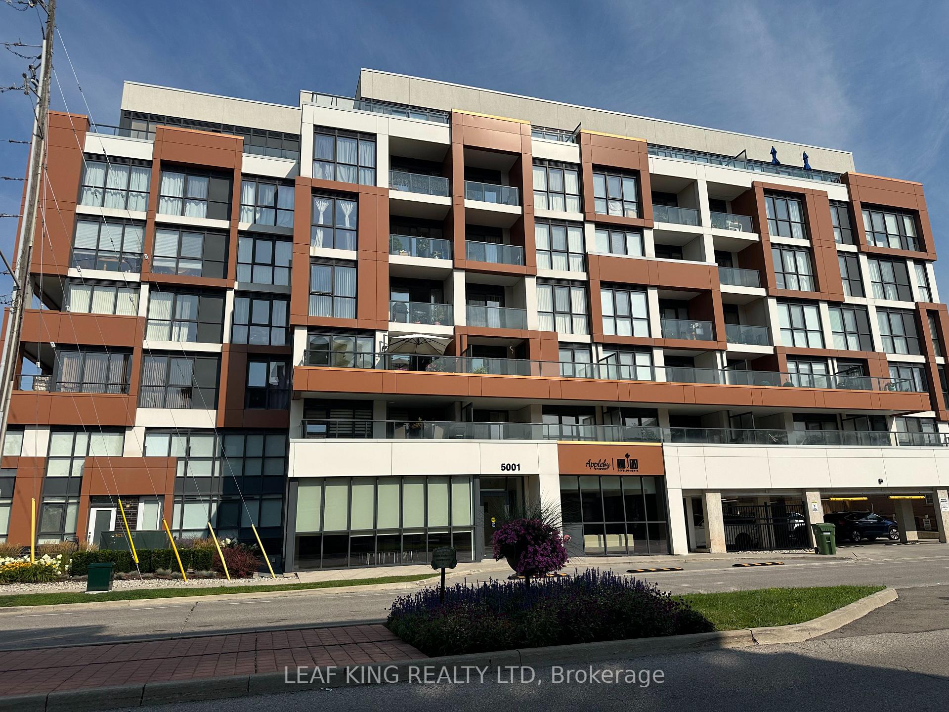 Photo of Unit 704, 5001 Corporate Drive