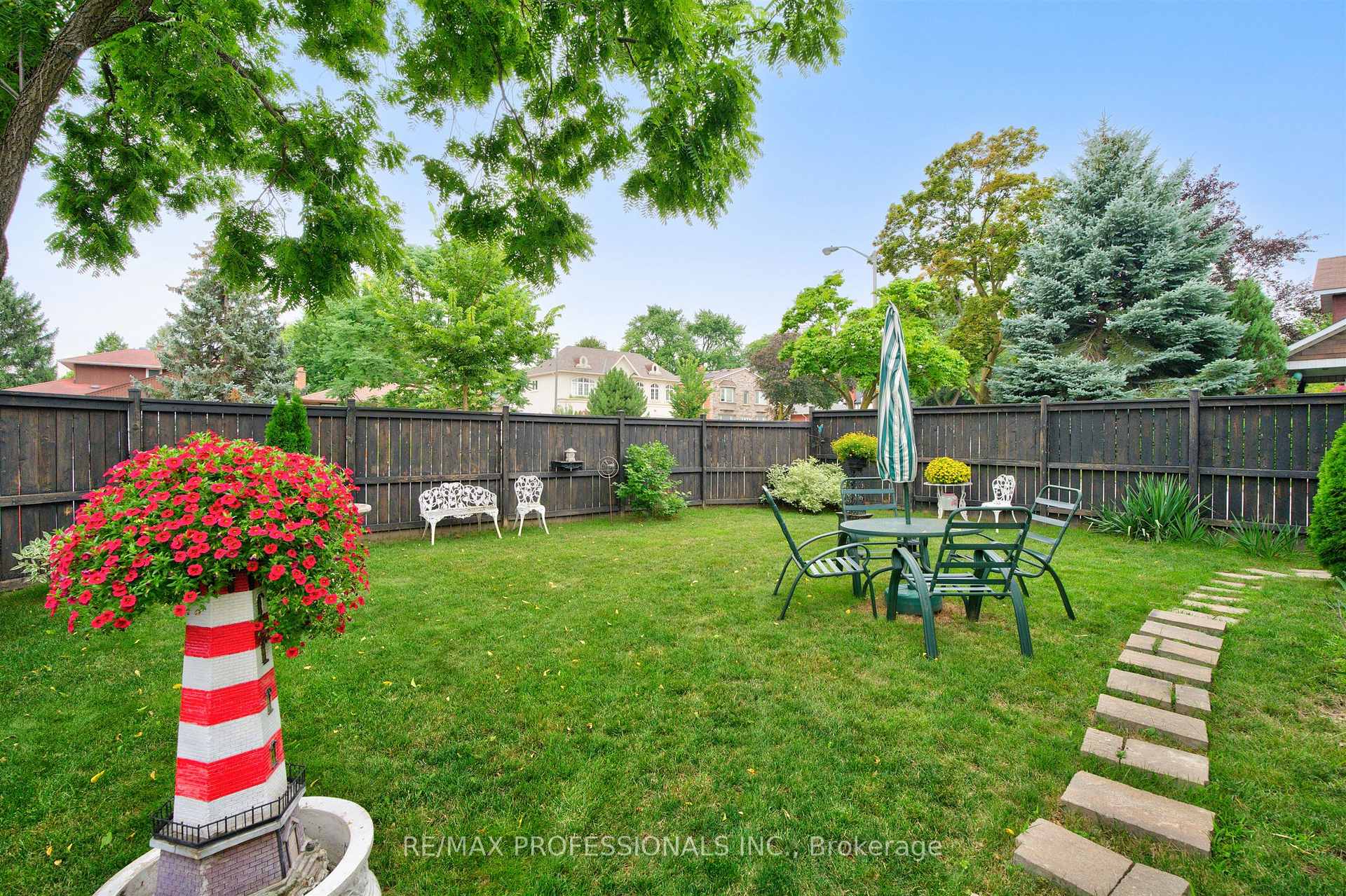 Photo 43 of 2 Charleston Road, Etobicoke, Islington-City Centre West — HOMEH