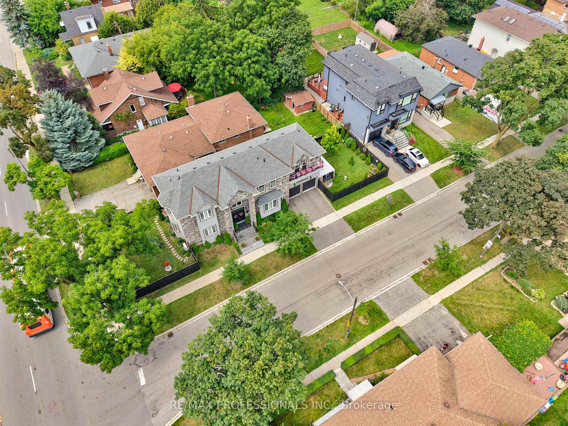 Photo 46 of 2 Charleston Road, Etobicoke, Islington-City Centre West — HOMEH