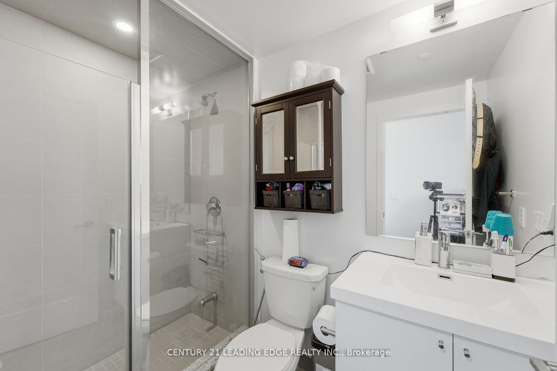 Photo 6 of Unit 2516, 2550 Simcoe Street N, Oshawa, Windfields — HOMEH