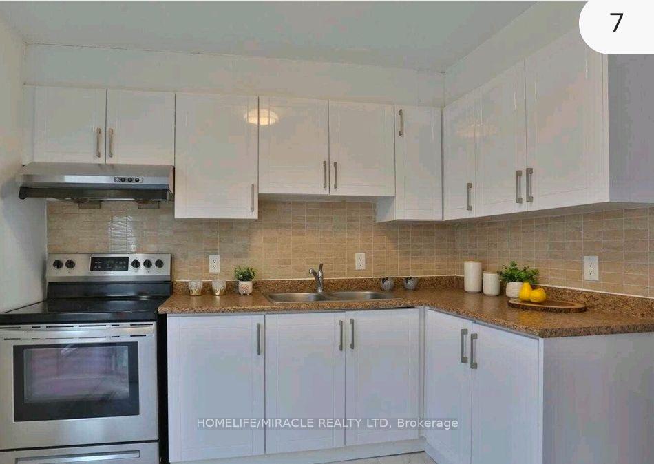 Photo 29 of Unit 38, 32 Mowat Boulevard, Kitchener, Laurentian Hills — HOMEH