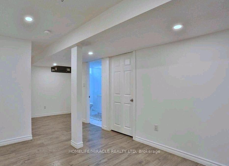 Photo 42 of Unit 38, 32 Mowat Boulevard, Kitchener, Laurentian Hills — HOMEH