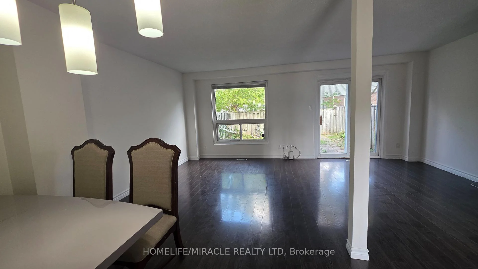 Photo 41 of Unit 38, 32 Mowat Boulevard, Kitchener, Laurentian Hills — HOMEH