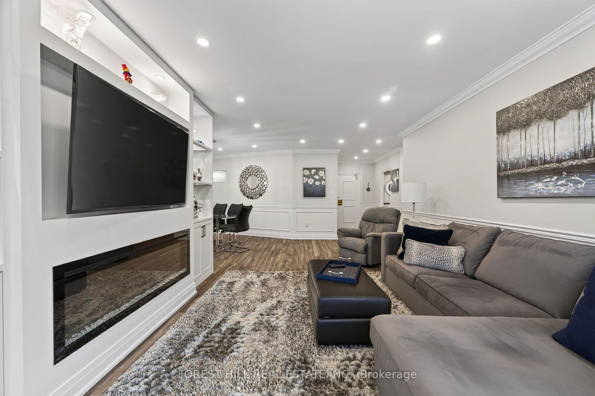 Photo 8 of Unit 301, 333 Clark Avenue W, Vaughan, Crestwood-Springfarm-Yorkhill — HOMEH