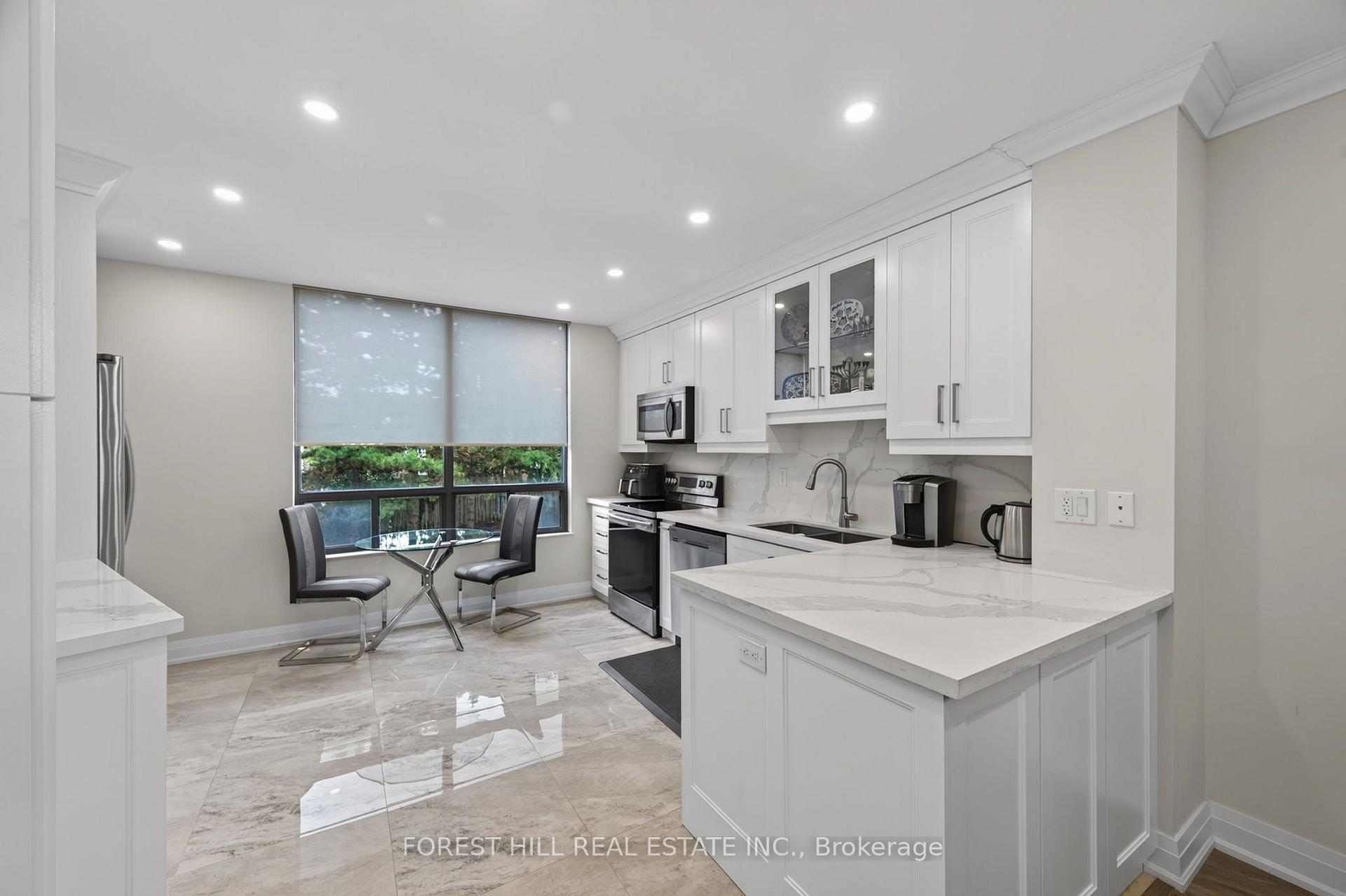 Photo 14 of Unit 301, 333 Clark Avenue W, Vaughan, Crestwood-Springfarm-Yorkhill — HOMEH