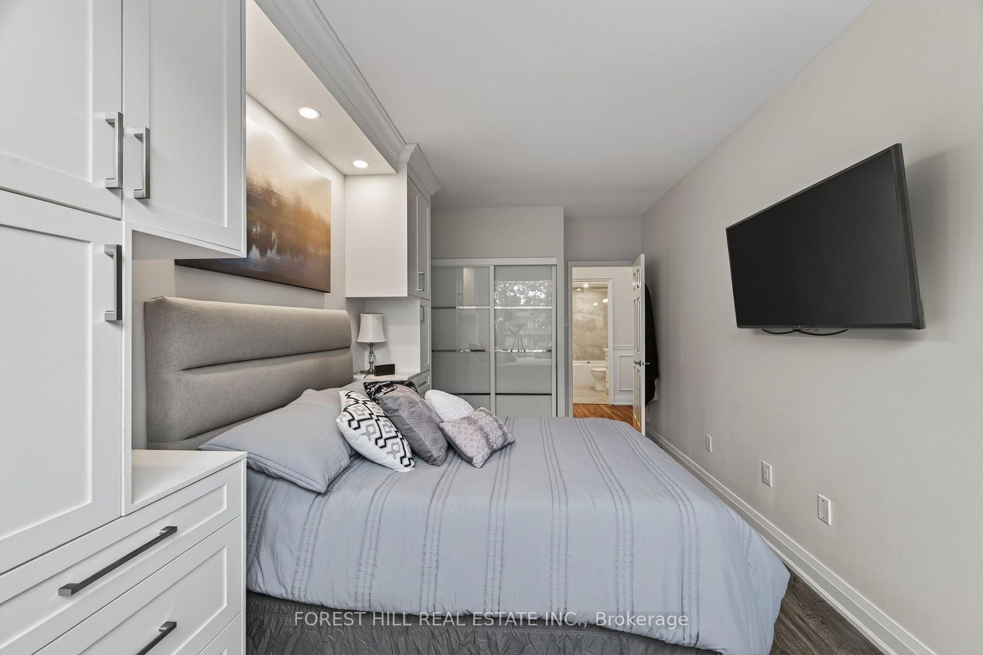 Photo 31 of Unit 301, 333 Clark Avenue W, Vaughan, Crestwood-Springfarm-Yorkhill — HOMEH