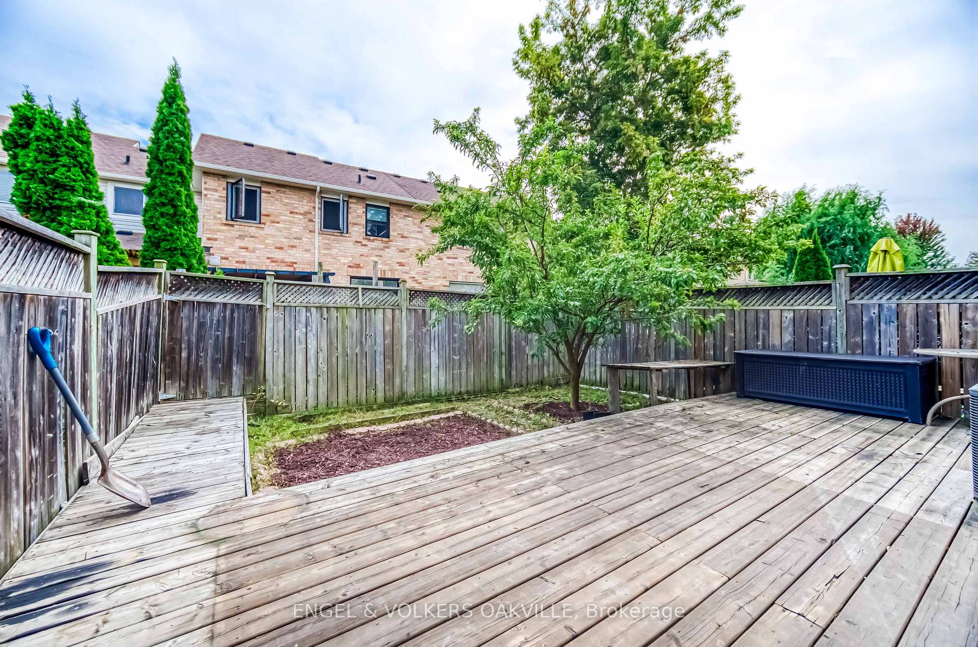 Photo 14 of 1121 Barclay Circle, Milton, Beaty — HOMEH