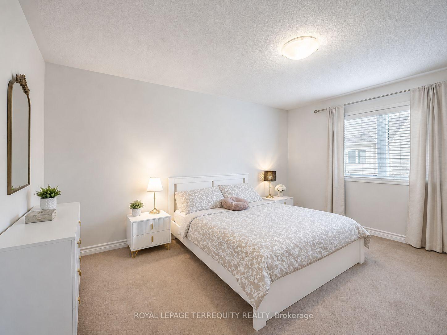 Photo 10 of 903 Penson Crescent, Milton, Coates — HOMEH