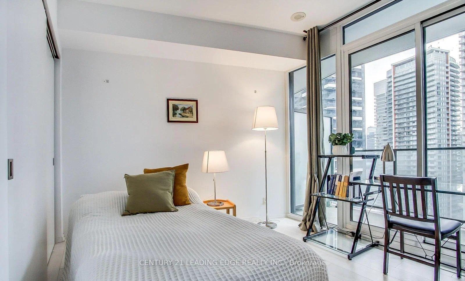 Photo 3 of Unit 2512, 125 Peter Street, Toronto, Waterfront Communities — HOMEH