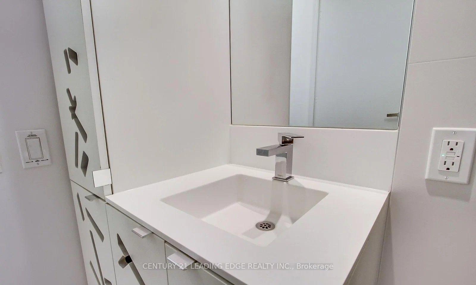 Photo 5 of Unit 2512, 125 Peter Street, Toronto, Waterfront Communities — HOMEH