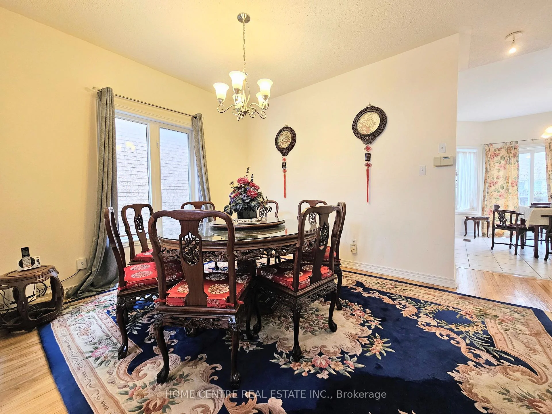 Photo 8 of 188 Silver Linden Drive, Richmond Hill, Langstaff — HOMEH