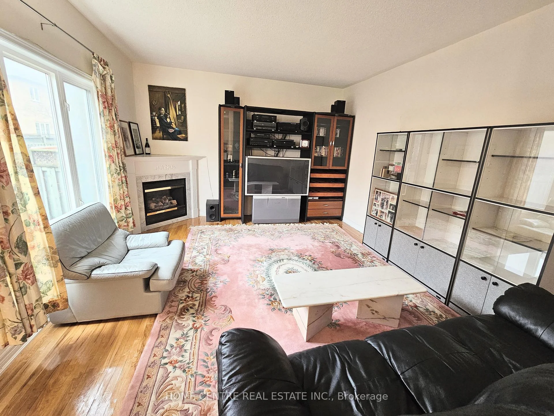 Photo 10 of 188 Silver Linden Drive, Richmond Hill, Langstaff — HOMEH