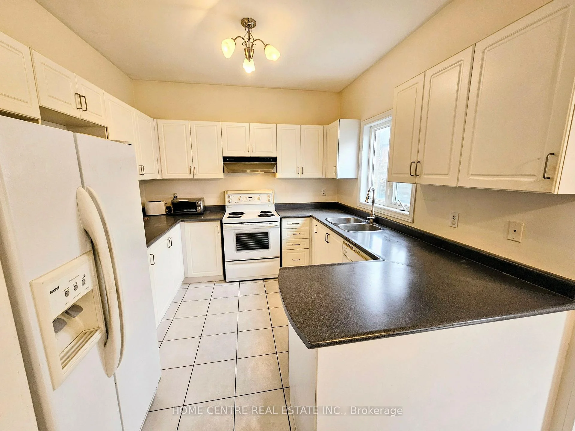 Photo 12 of 188 Silver Linden Drive, Richmond Hill, Langstaff — HOMEH