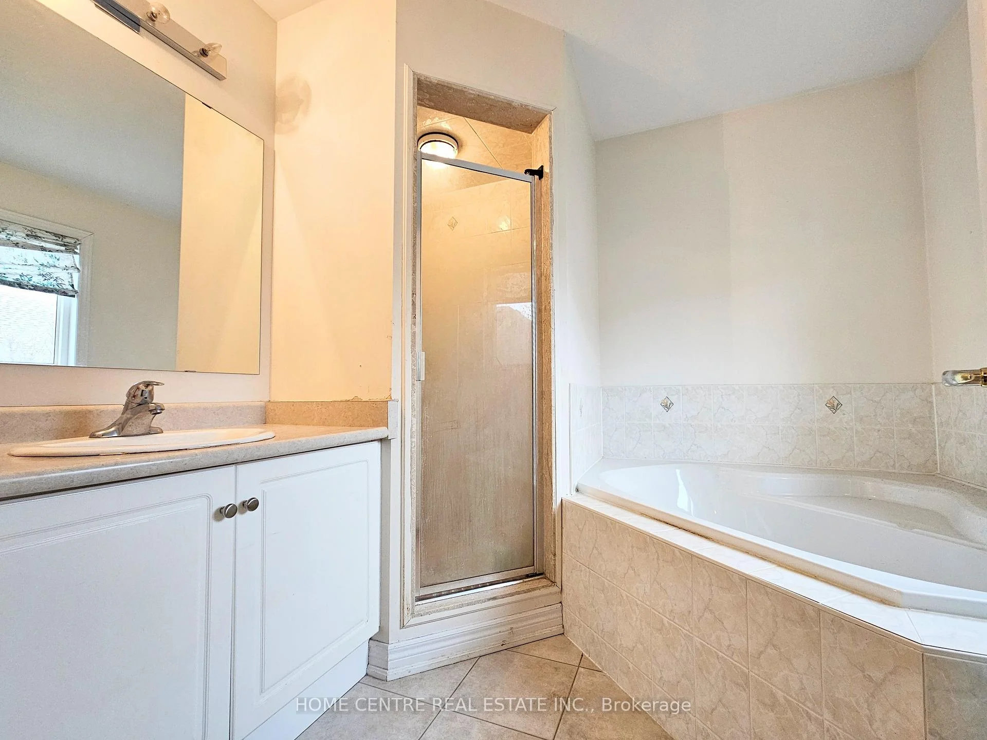 Photo 24 of 188 Silver Linden Drive, Richmond Hill, Langstaff — HOMEH