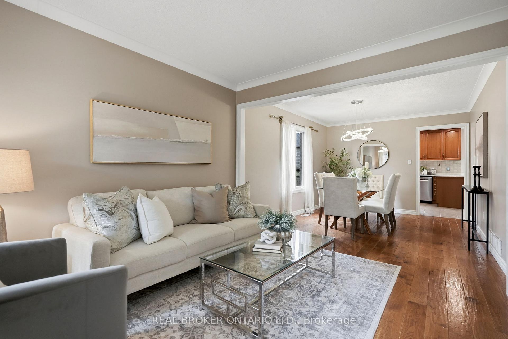 Photo 6 of 34 Keewaydin Street, Hamilton, Waterdown — HOMEH