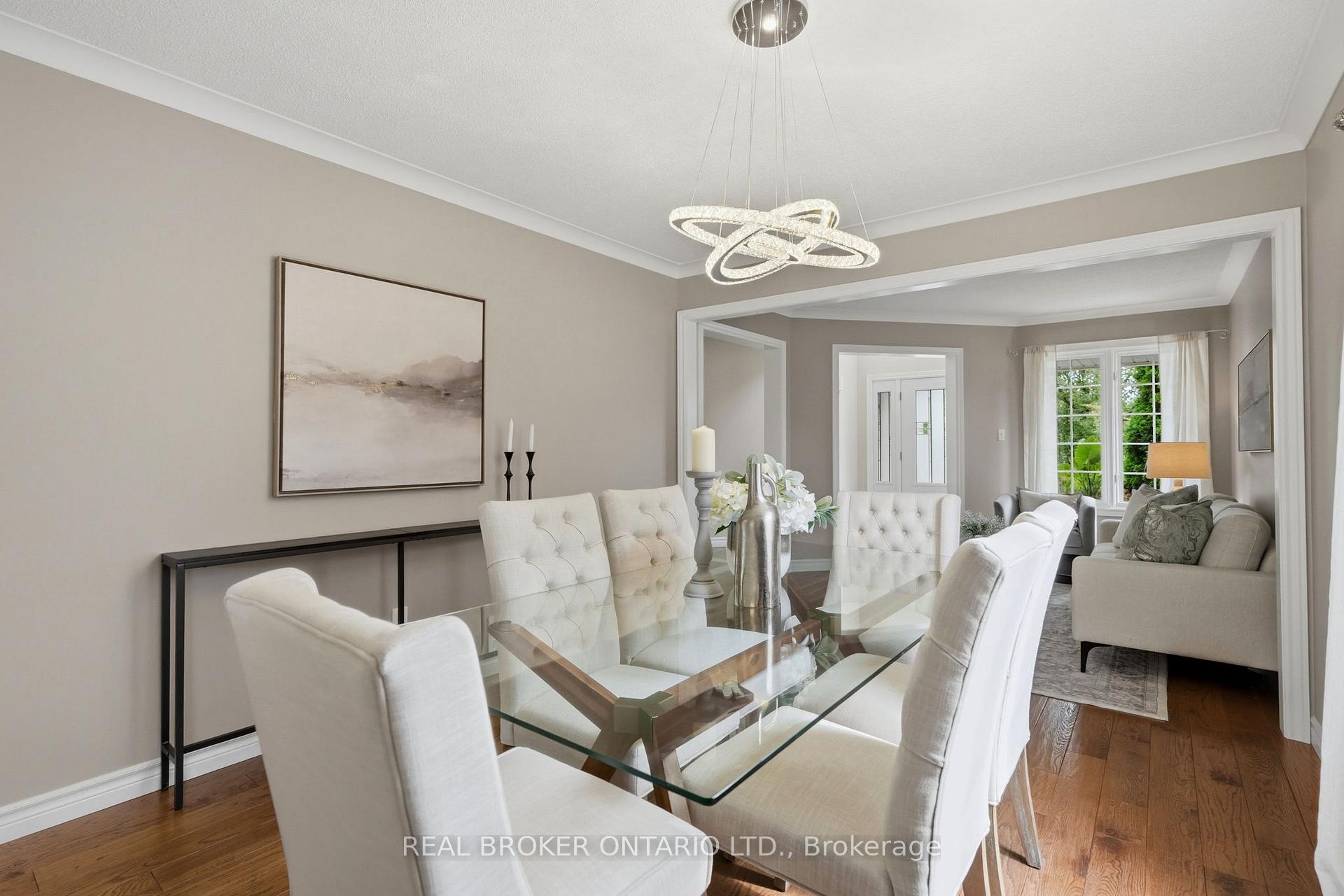 Photo 12 of 34 Keewaydin Street, Hamilton, Waterdown — HOMEH