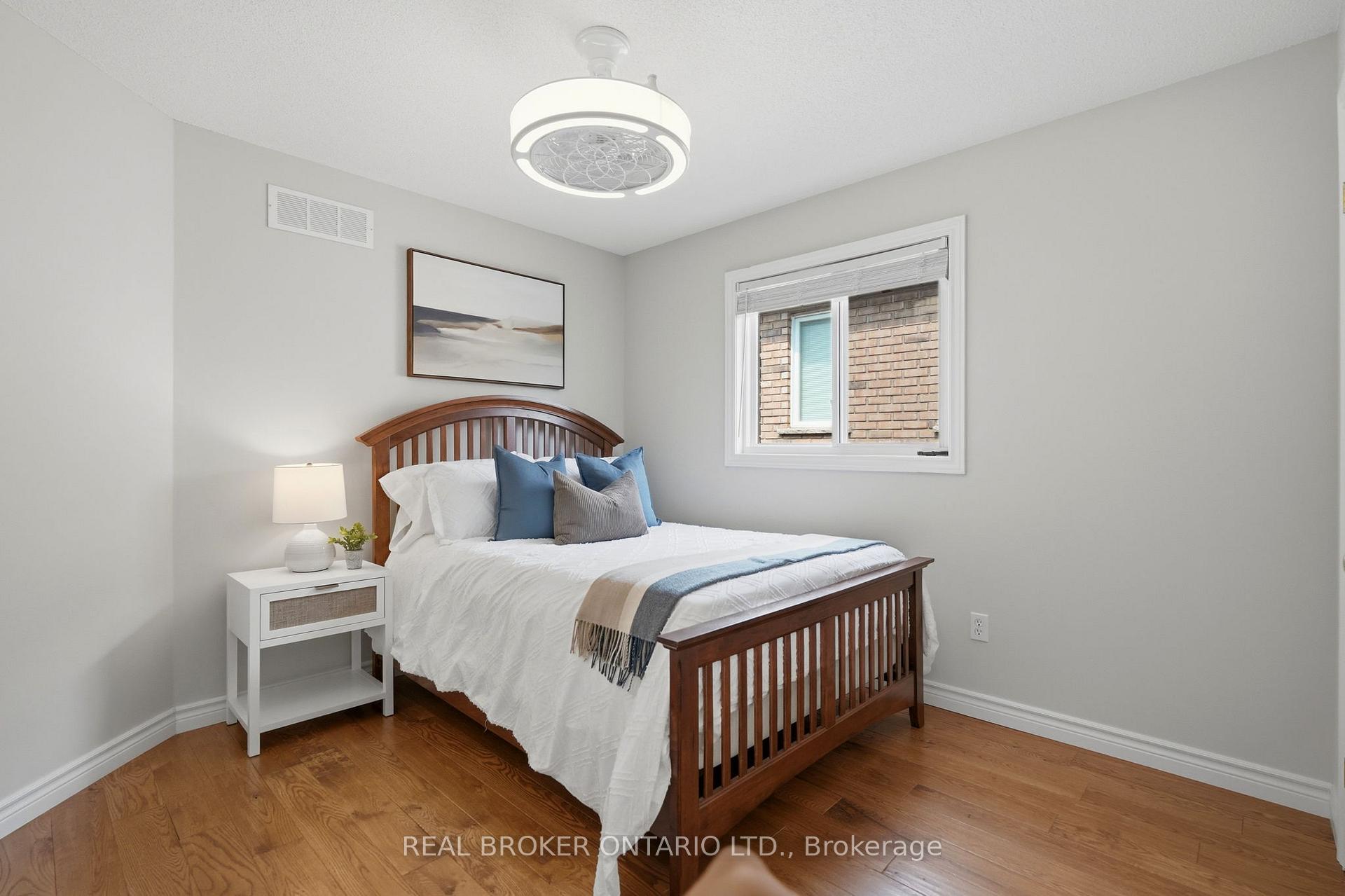 Photo 35 of 34 Keewaydin Street, Hamilton, Waterdown — HOMEH