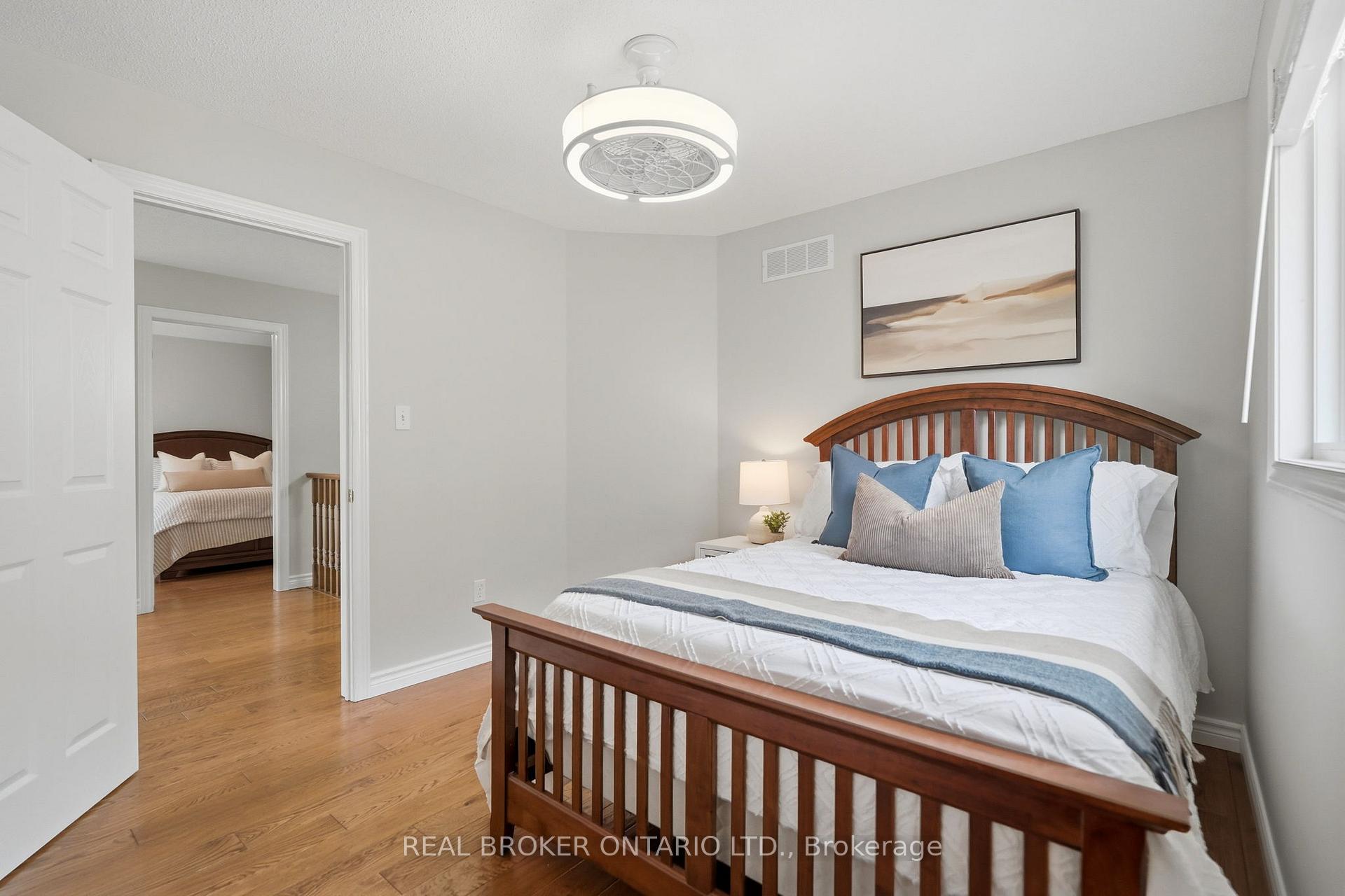 Photo 36 of 34 Keewaydin Street, Hamilton, Waterdown — HOMEH