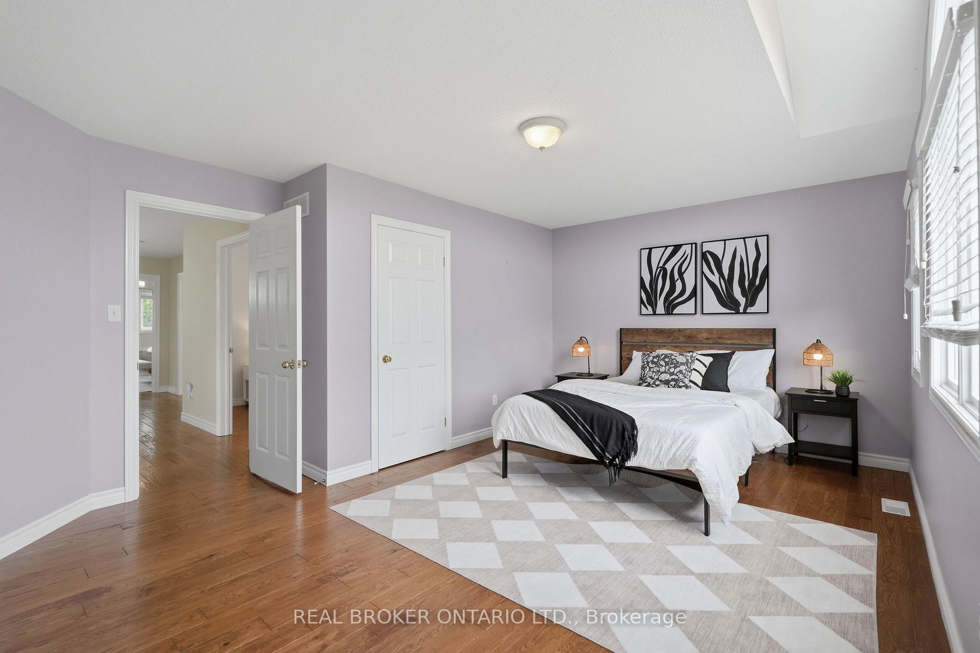 Photo 39 of 34 Keewaydin Street, Hamilton, Waterdown — HOMEH