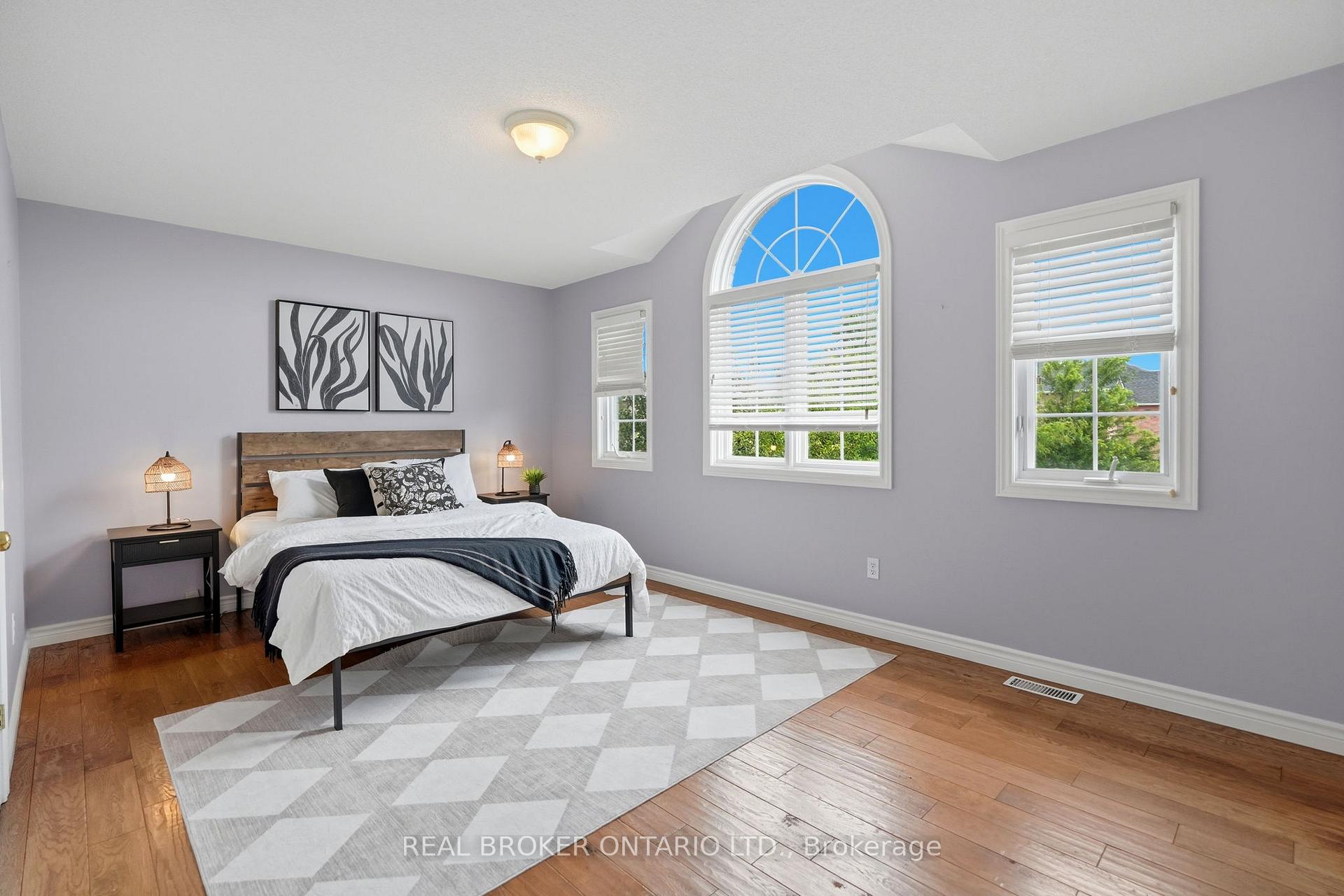 Photo 41 of 34 Keewaydin Street, Hamilton, Waterdown — HOMEH