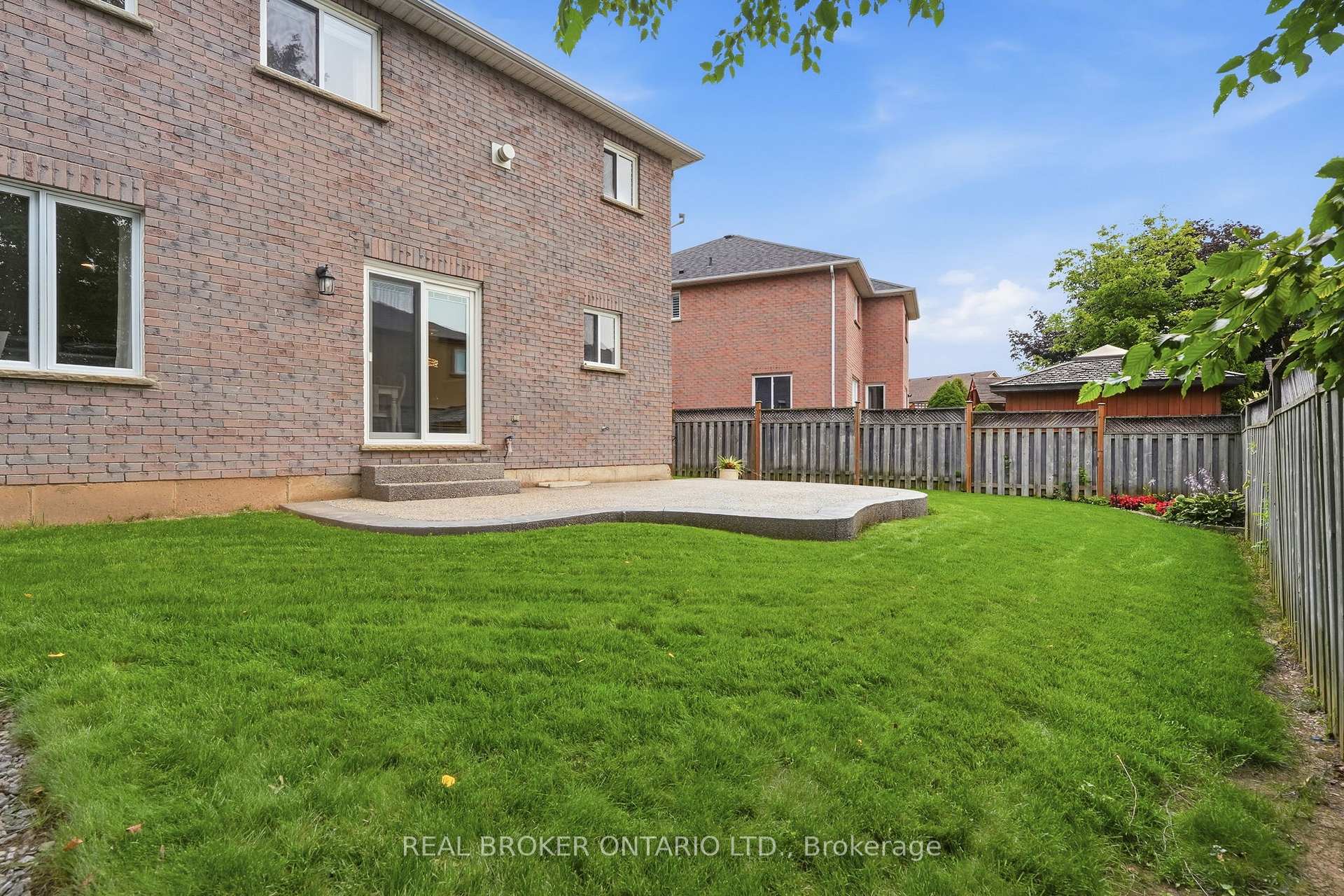 Photo 46 of 34 Keewaydin Street, Hamilton, Waterdown — HOMEH